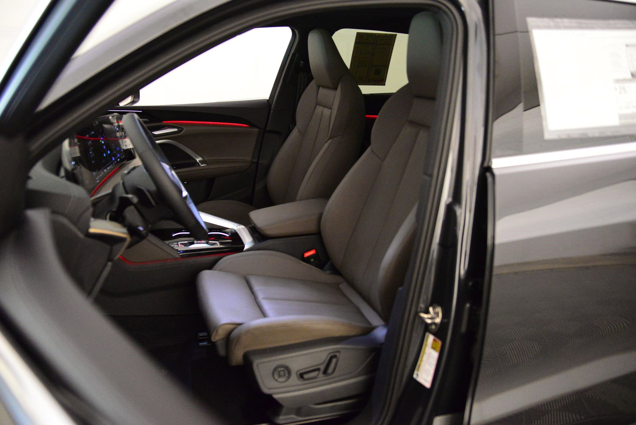 2025 Audi Q5 Premium Plus photo 4