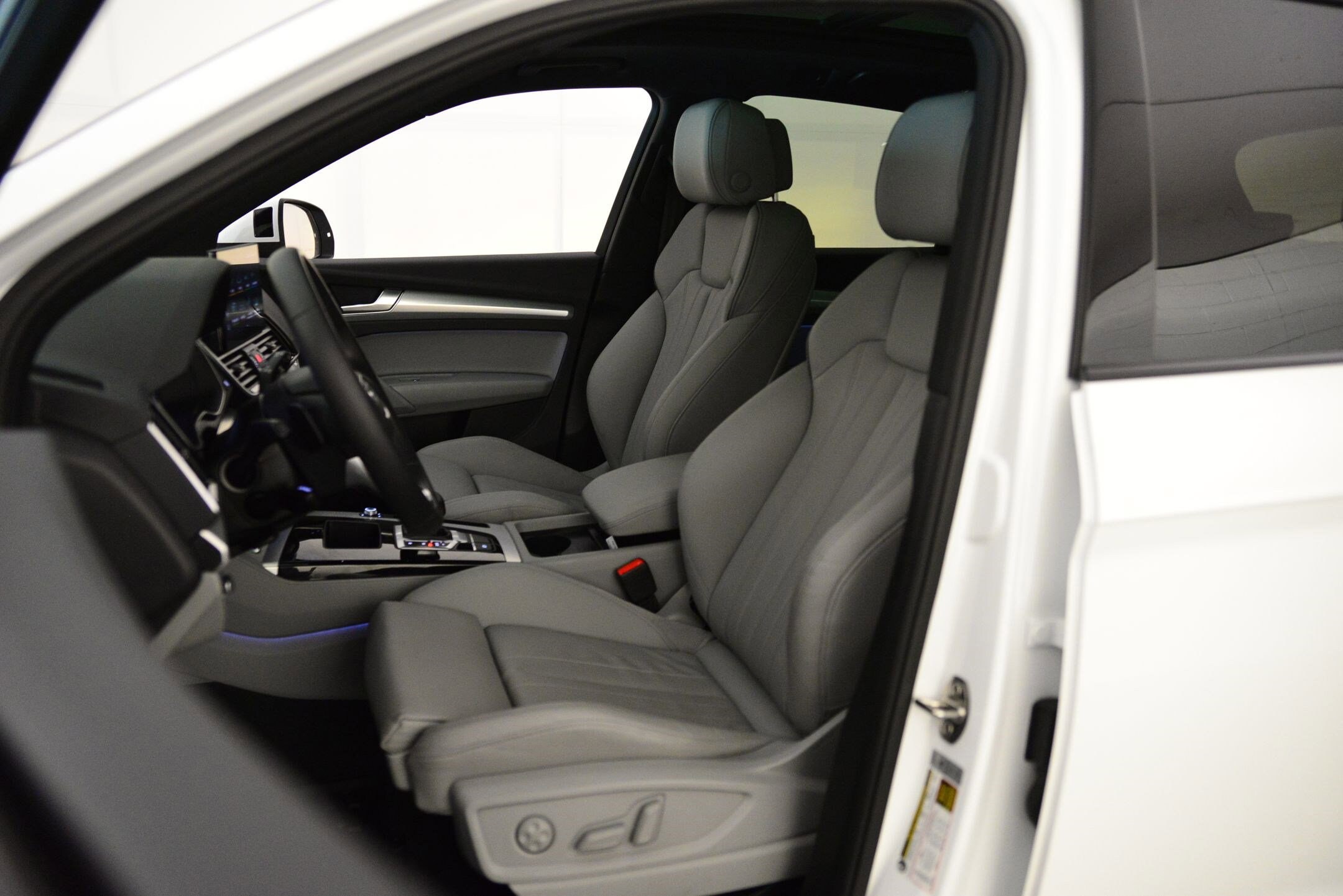 2025 Audi Q5 S line Premium photo 3