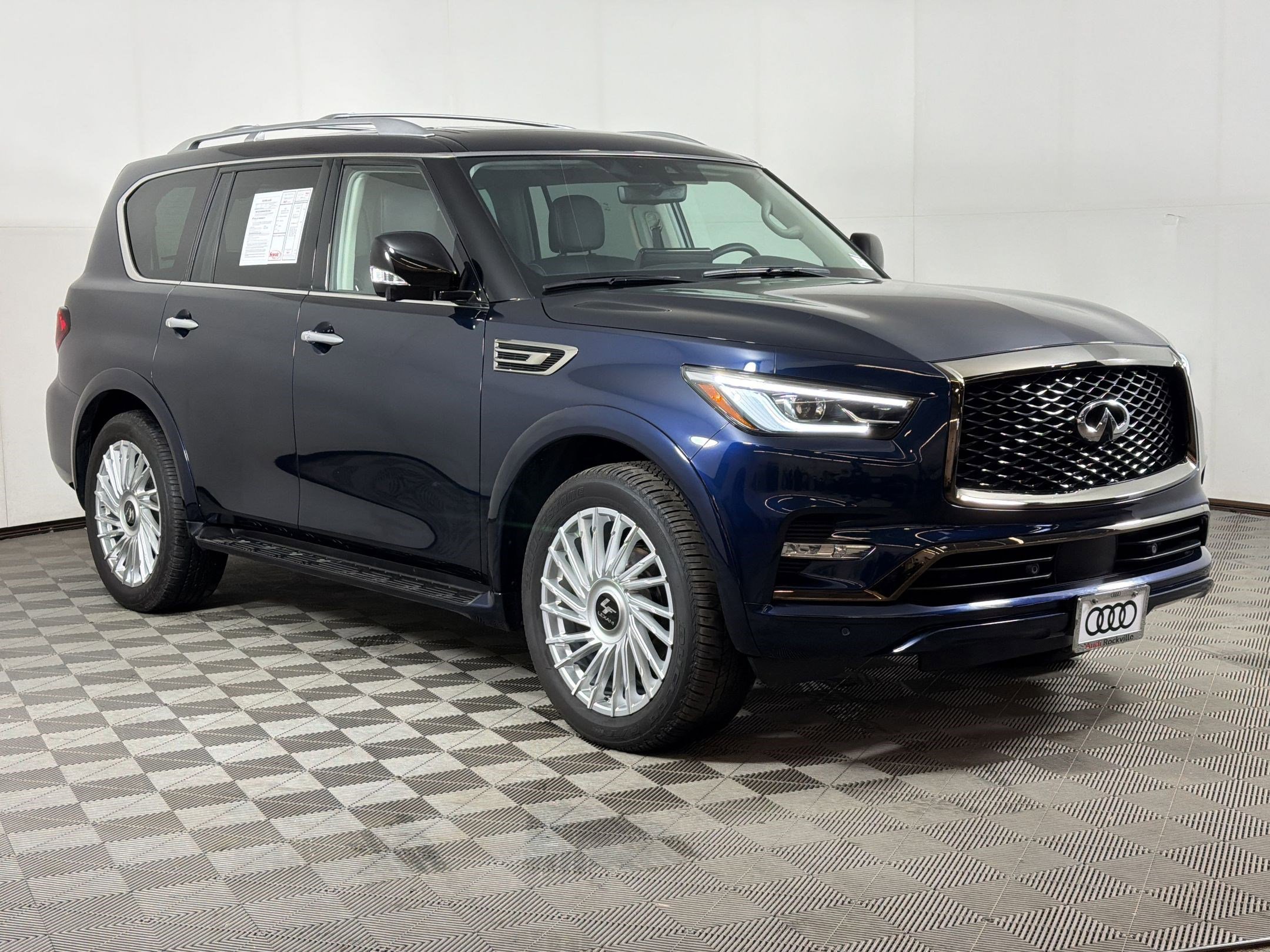 QX80 PREMIUM SELECT SUV