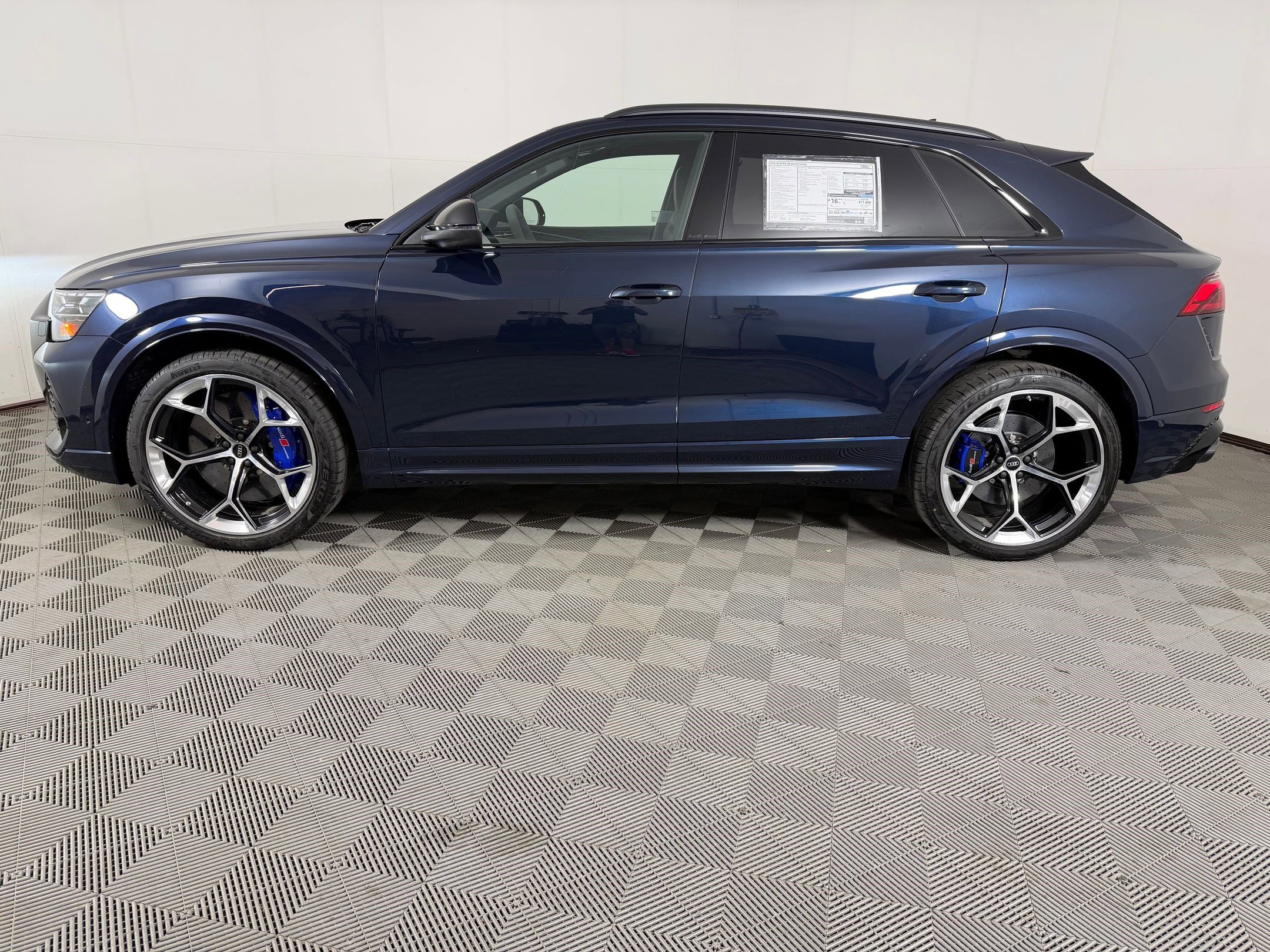 RS Q8 Performance SUV