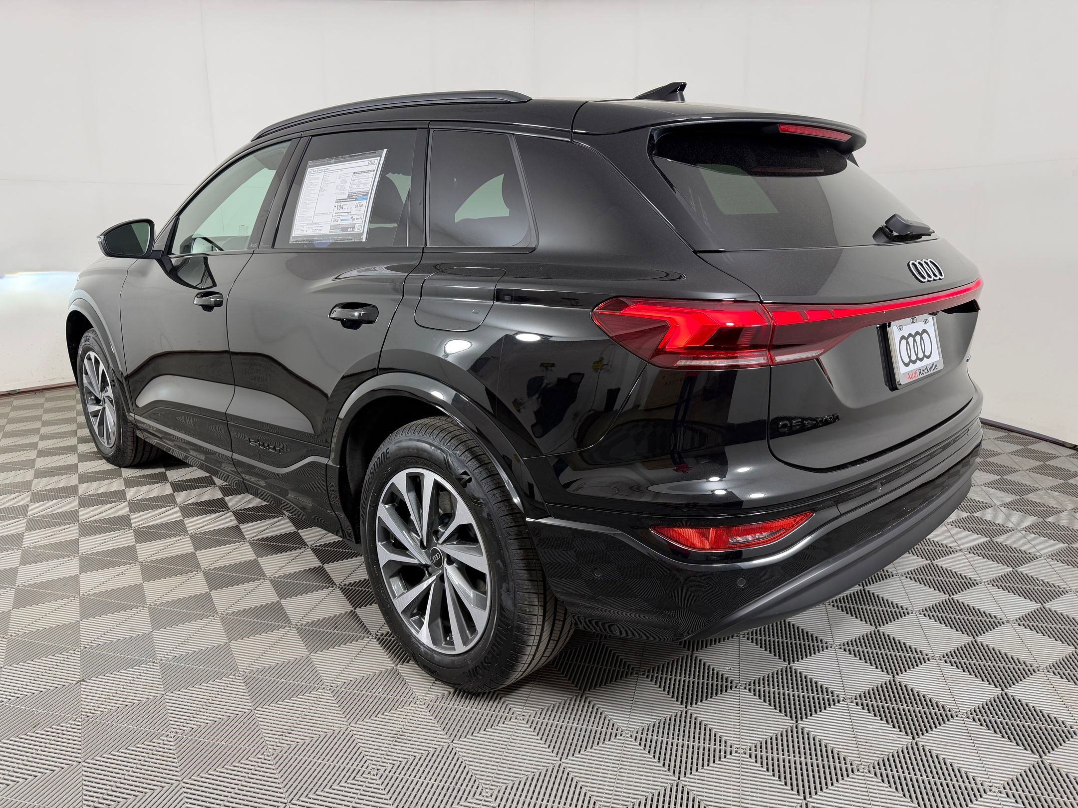 Q6 E-tron Premium SUV