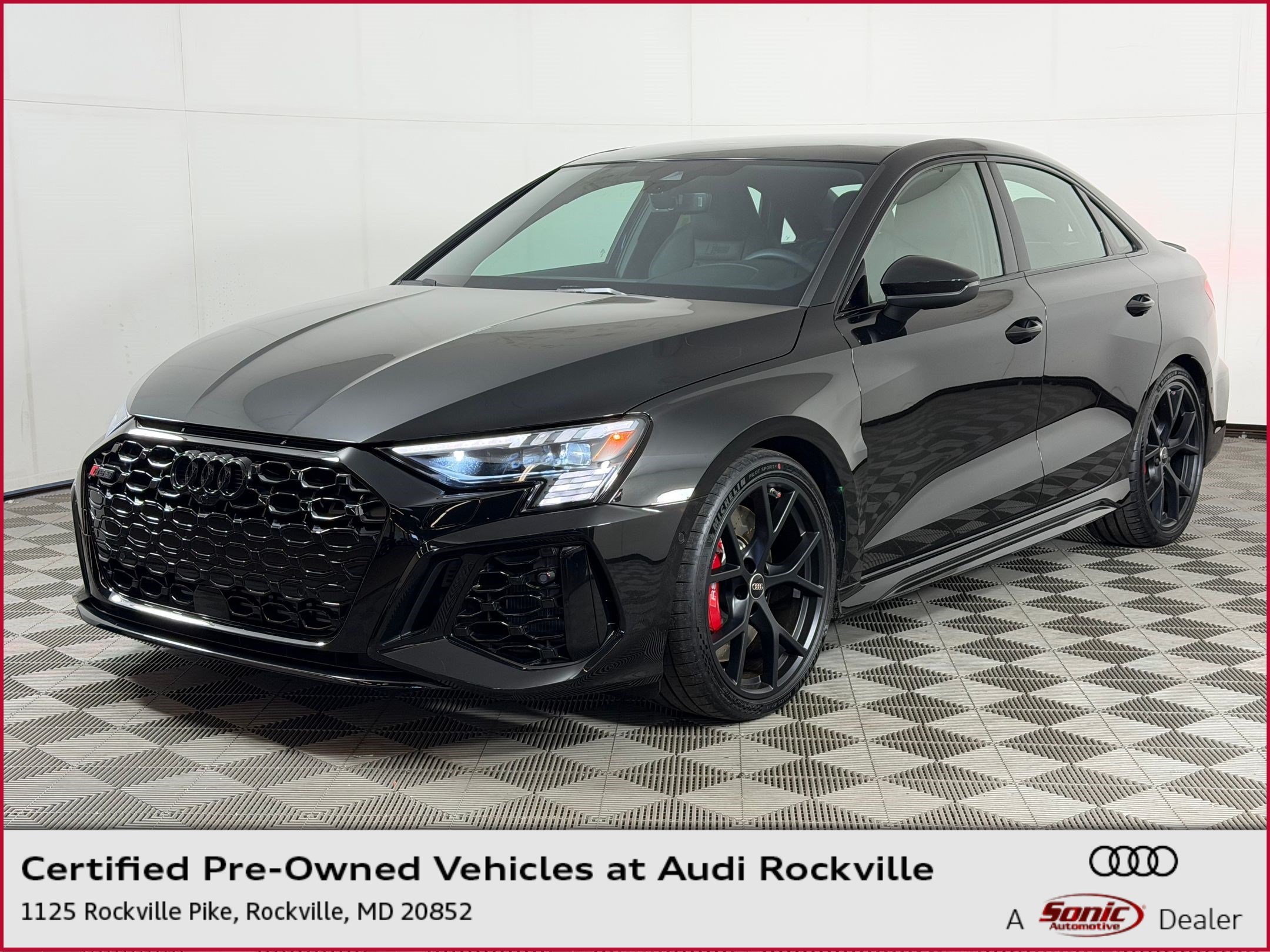 RS 3 RS 3 Sedan TFSI Quattro S Tronic (2.5 TFSI) Sedan