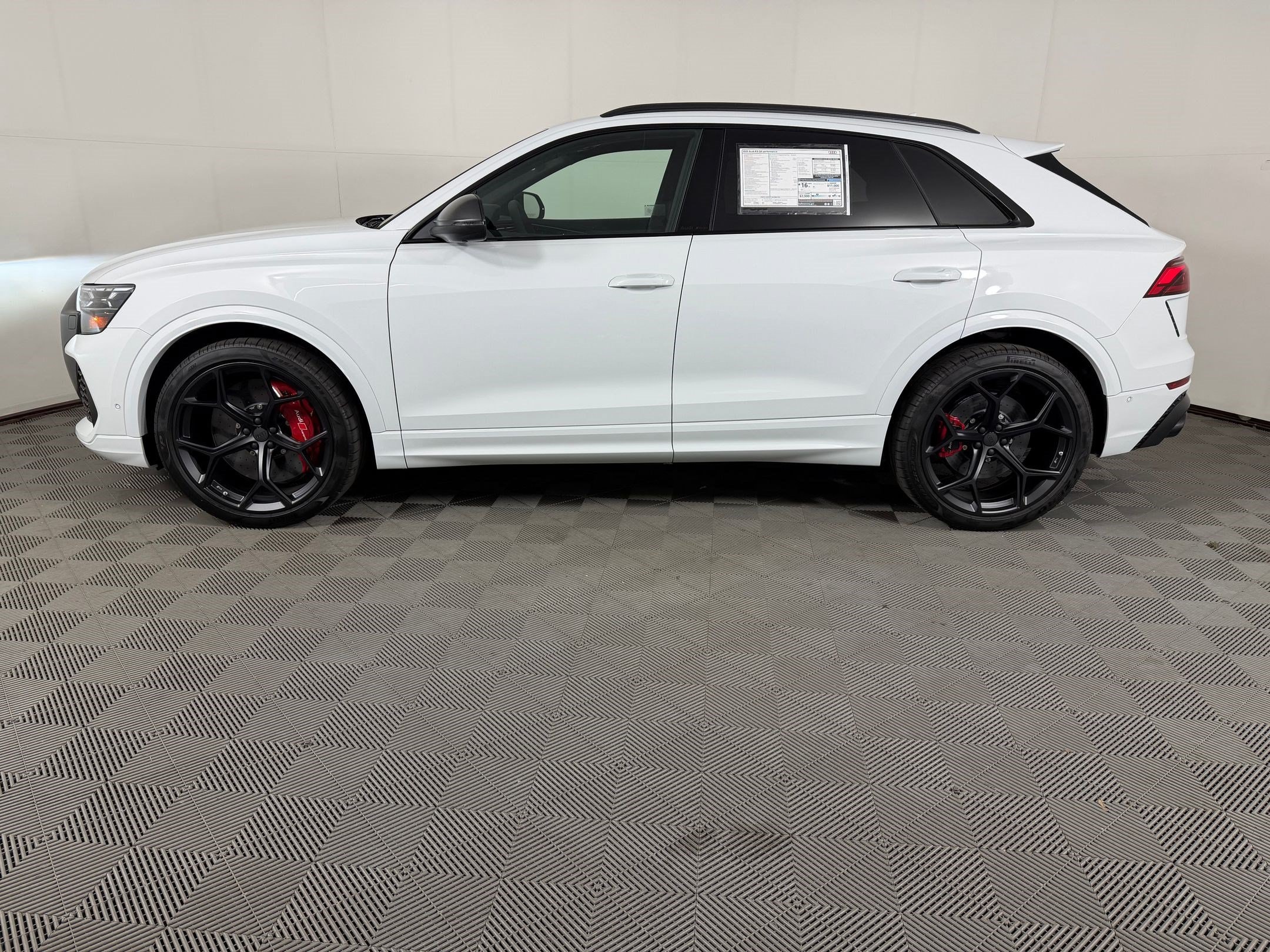 RS Q8 Performance SUV
