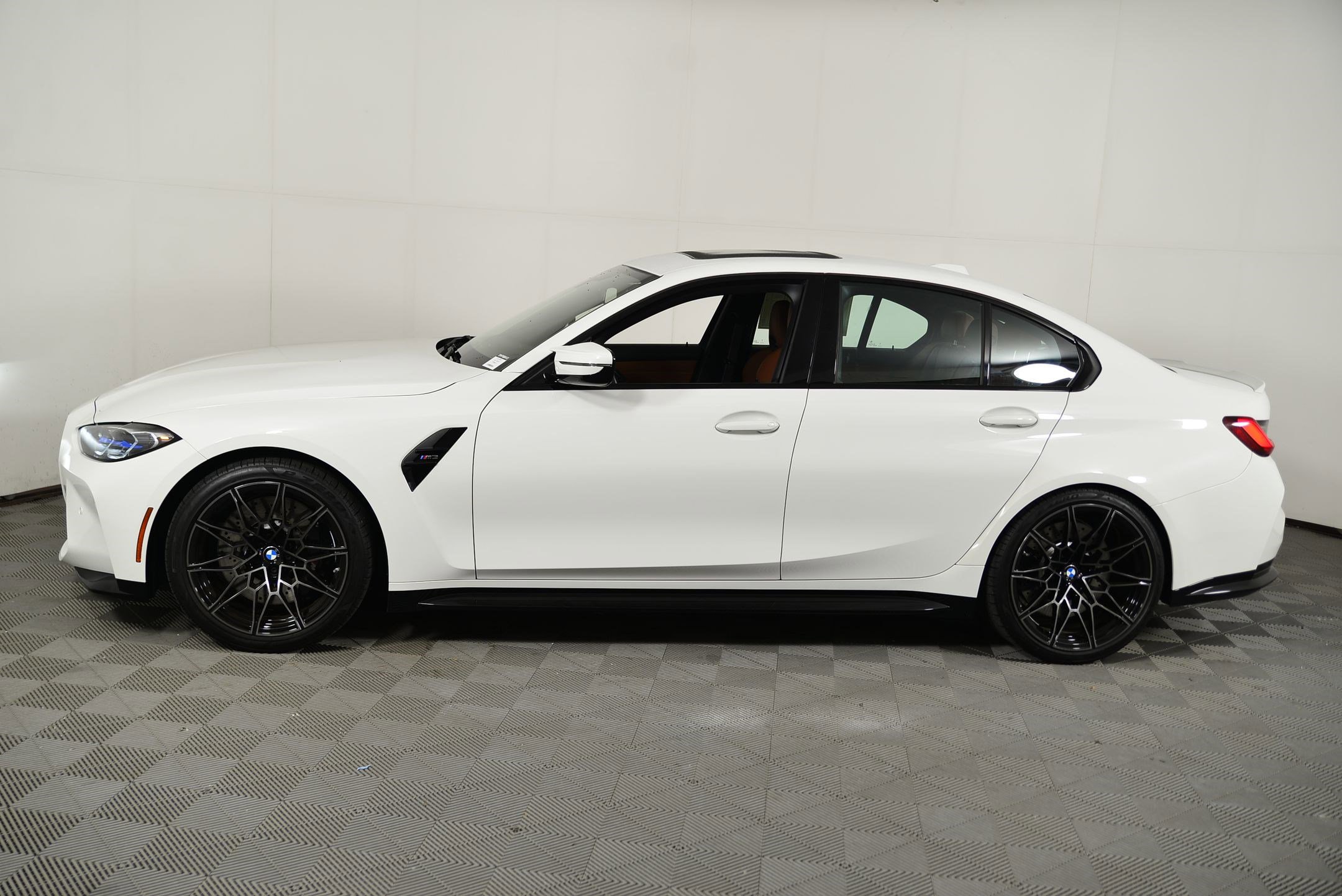 2023 Bmw M3 3 Sedan photo 2