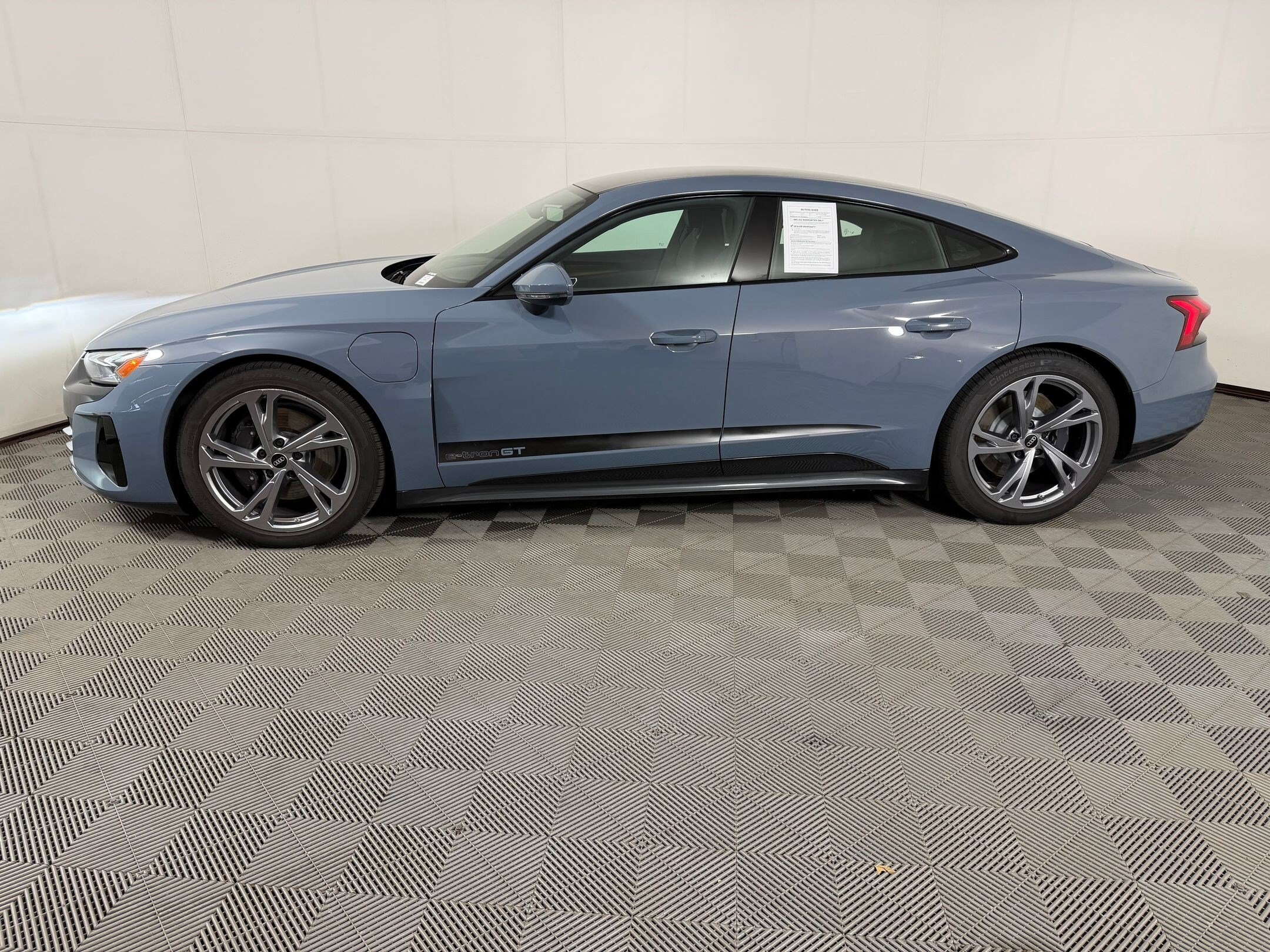 E-tron GT Premium Plus Sedan