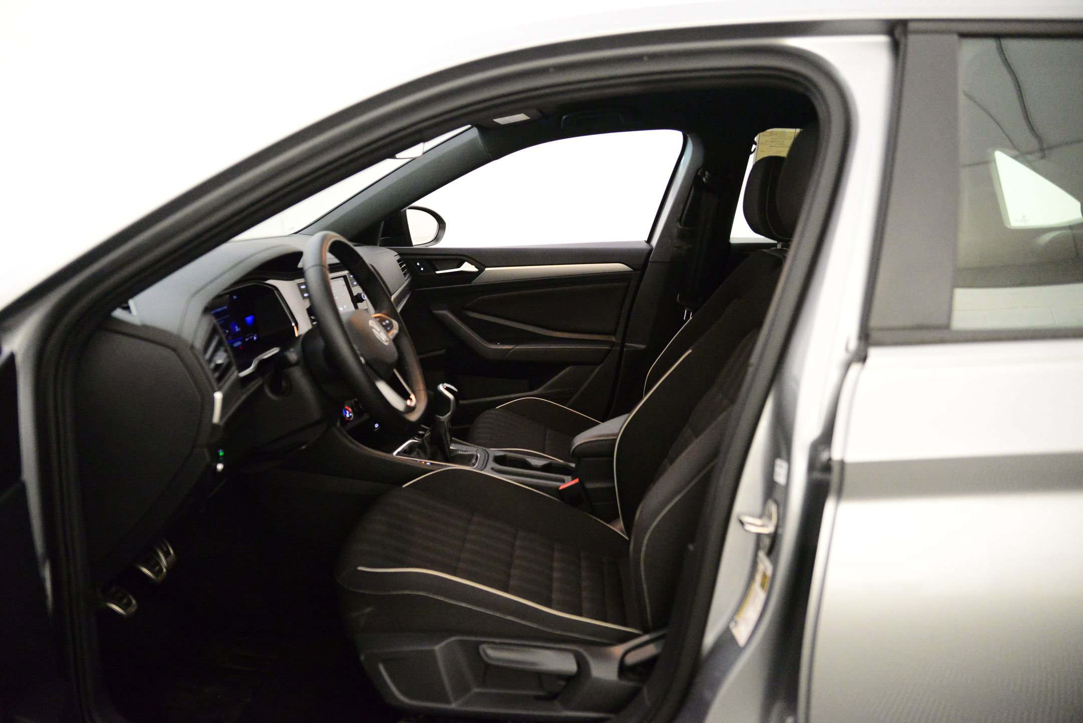 2023 Volkswagen Jetta Sport photo 4