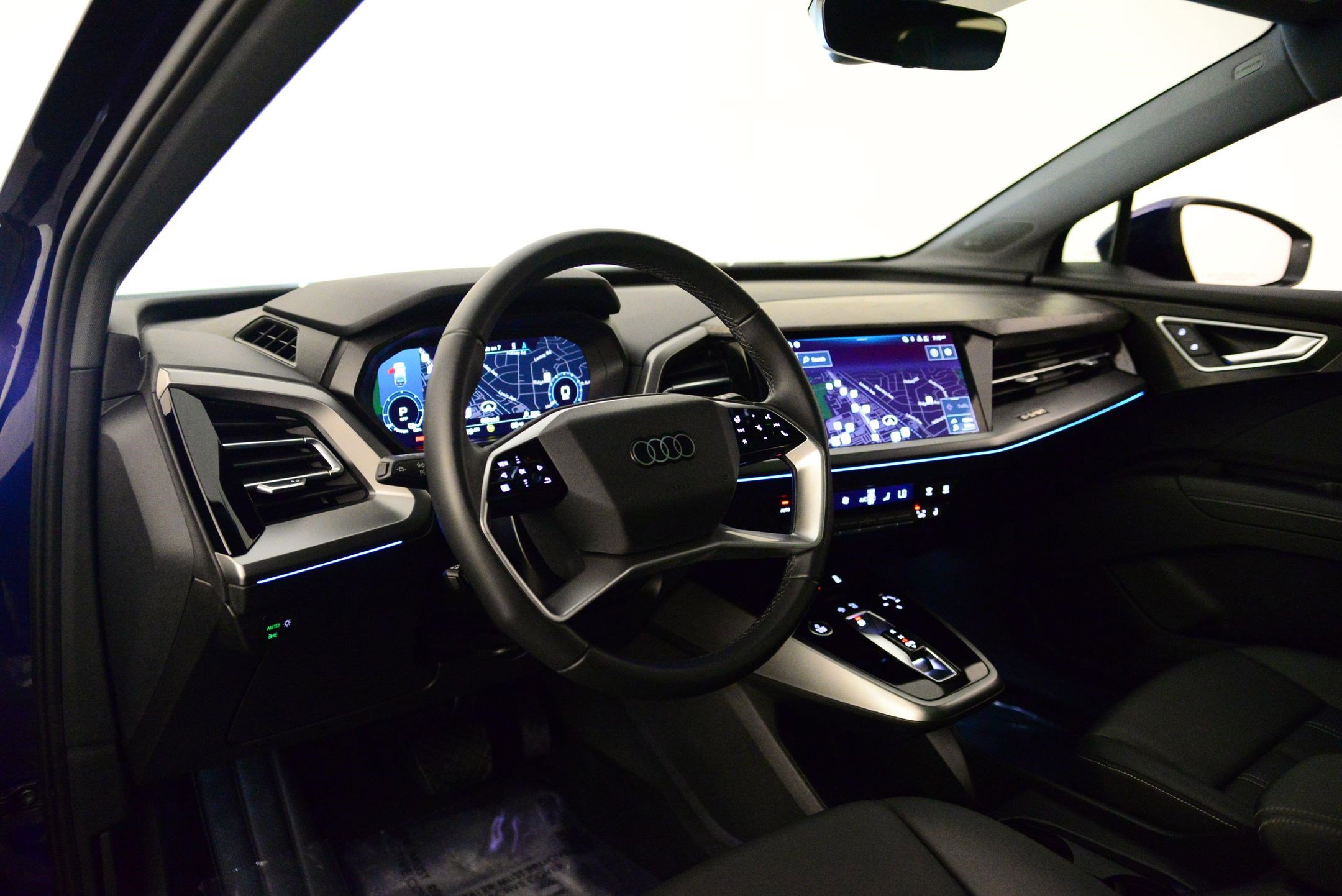 2023 Audi Q4 40 E-tron Premium Plus photo 2