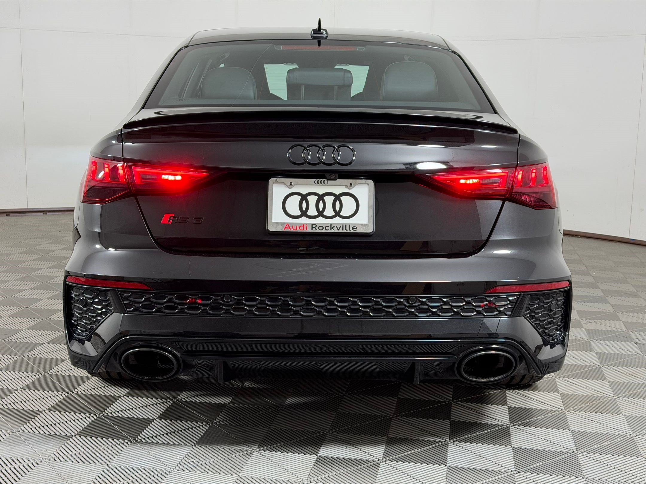 RS 3 RS 3 Sedan TFSI Quattro S Tronic (2.5 TFSI) Sedan