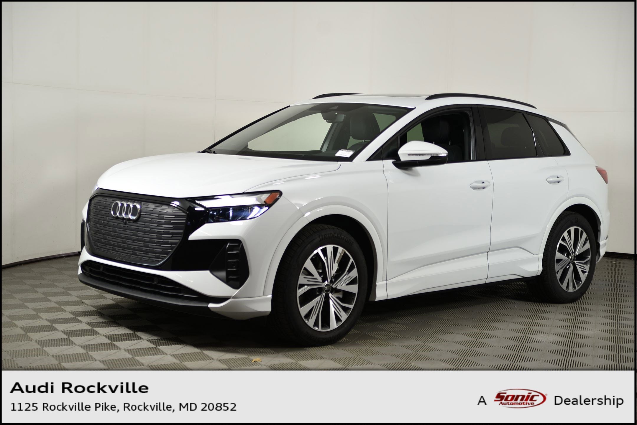 2025 Audi Q4 e-tron Premium Plus's photo