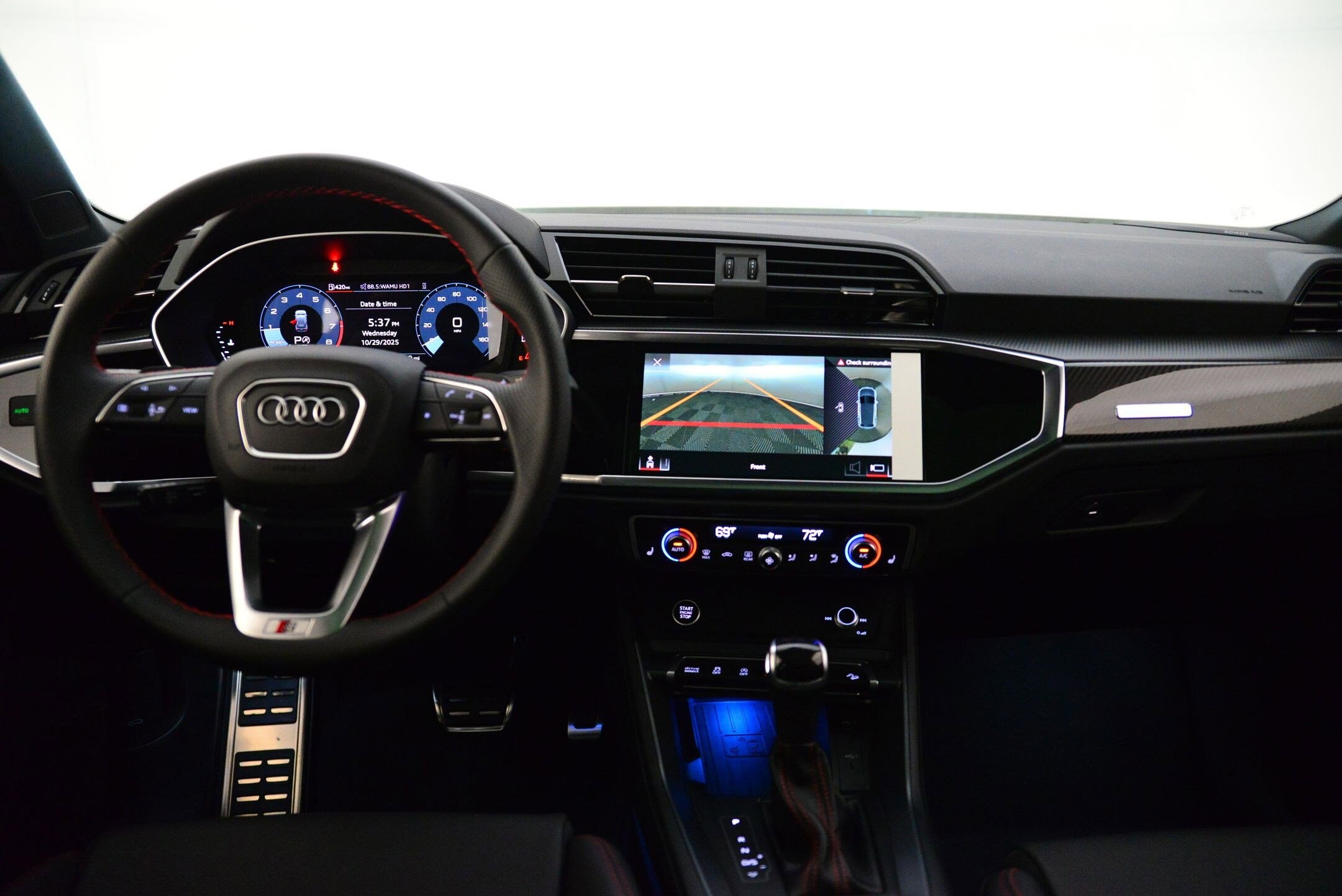 2025 Audi Q3 S line Premium Plus photo 3