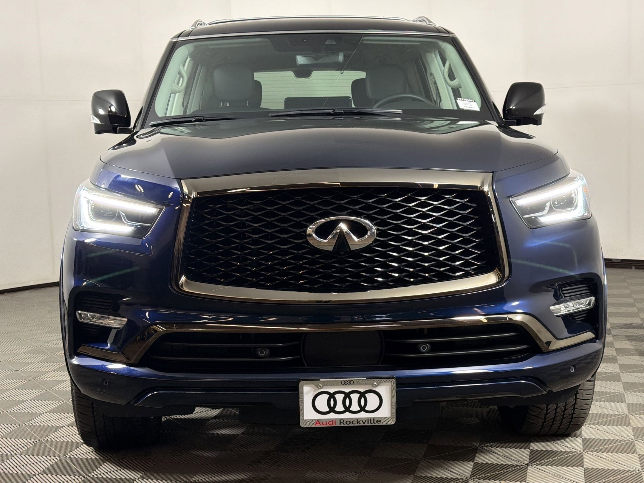 QX80 PREMIUM SELECT SUV