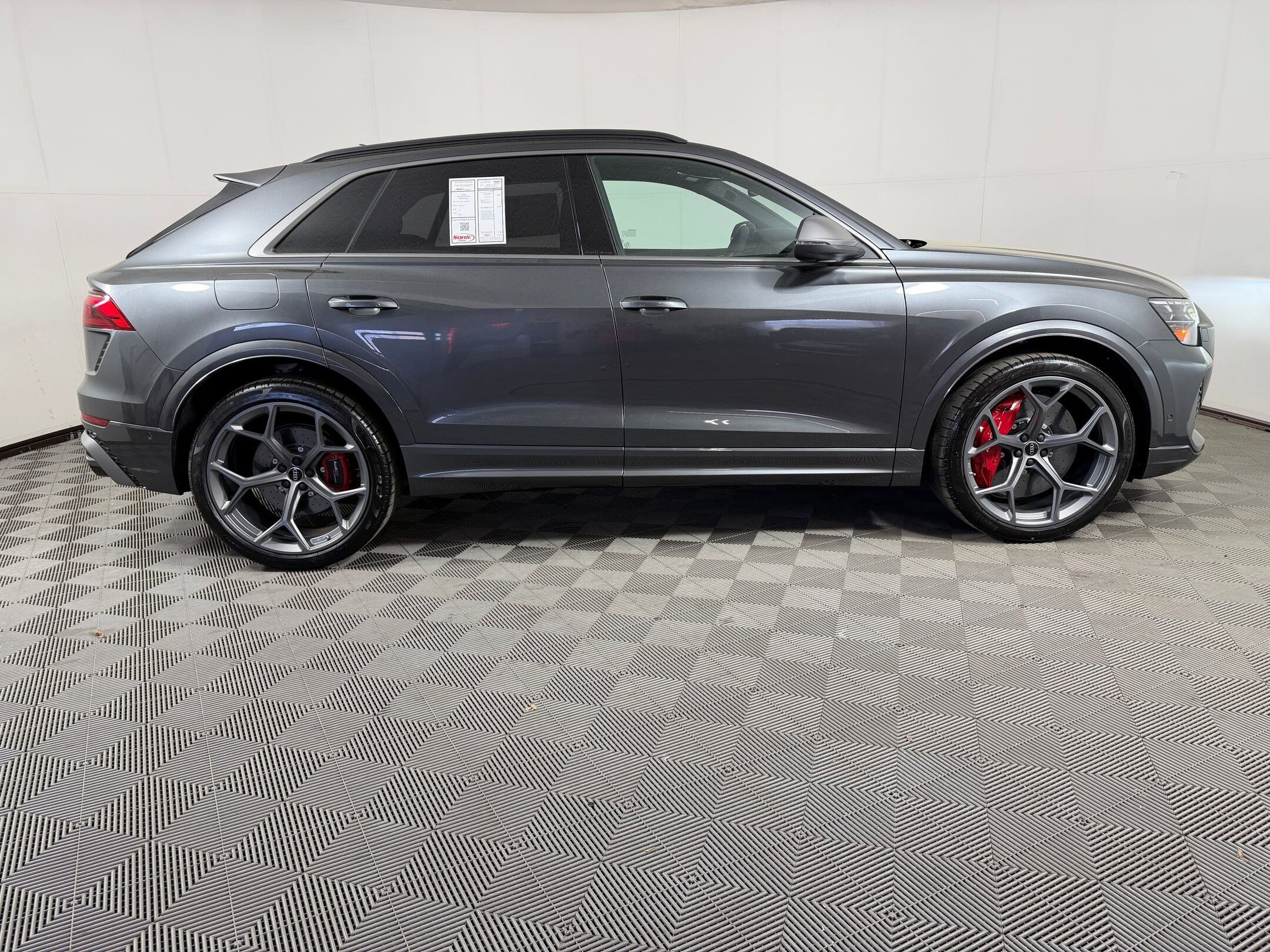 RS Q8 Performance SUV