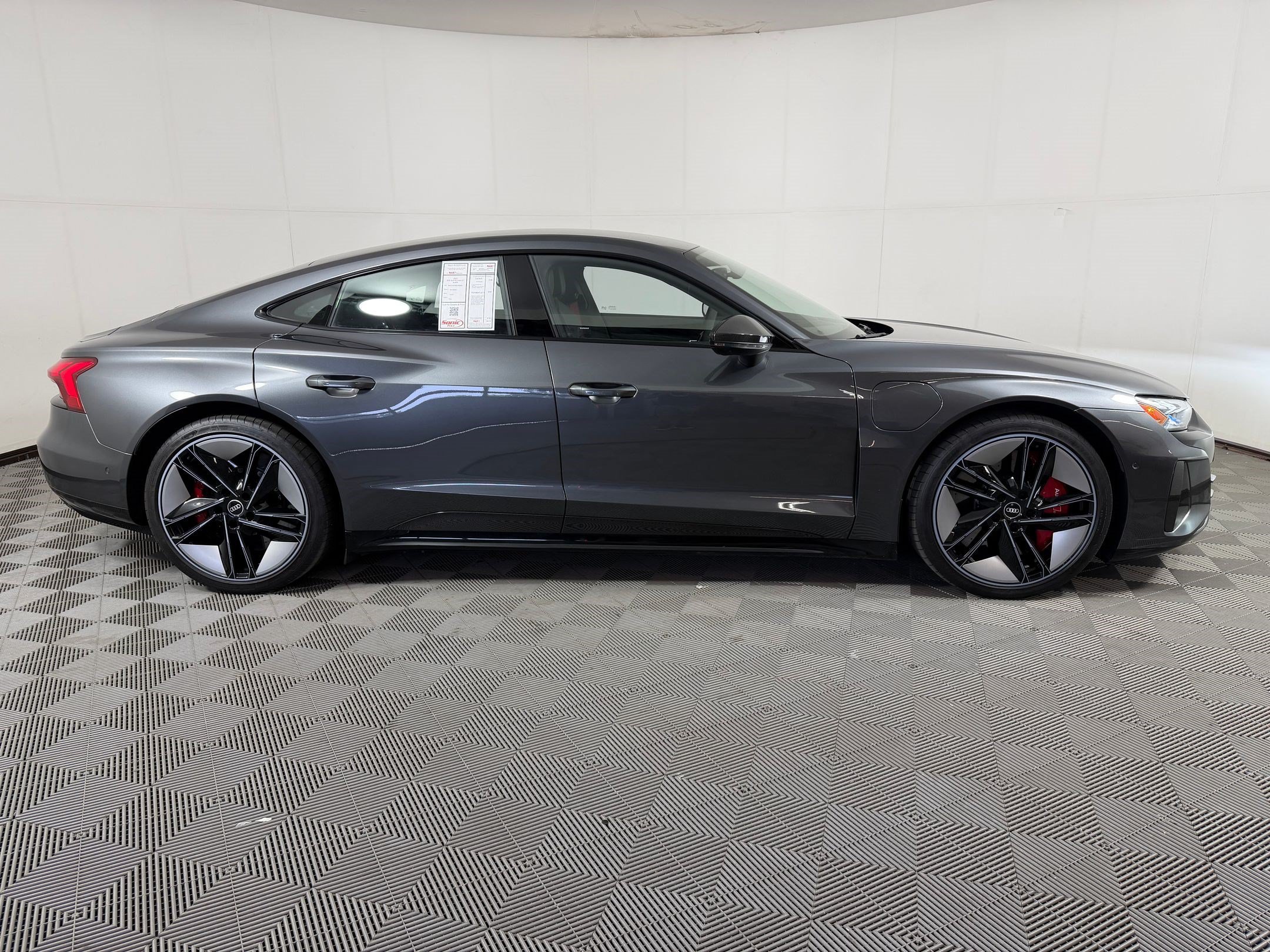 RS E-tron GT Quattro Sedan