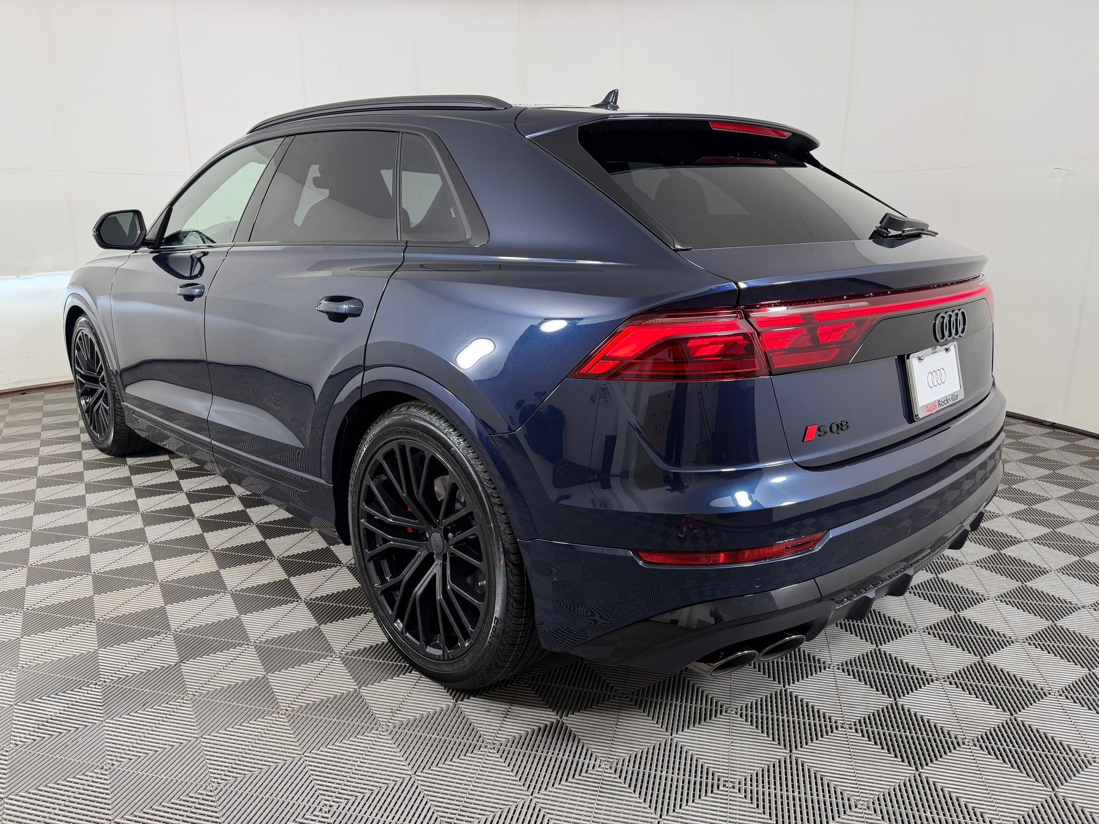 SQ8 Prestige SUV