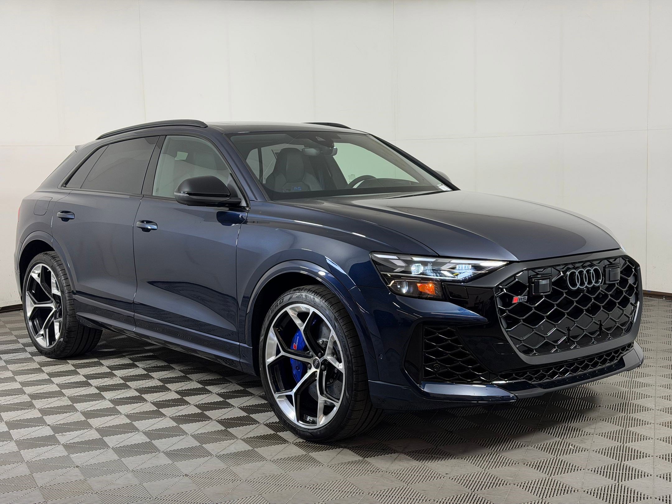 RS Q8 Performance SUV
