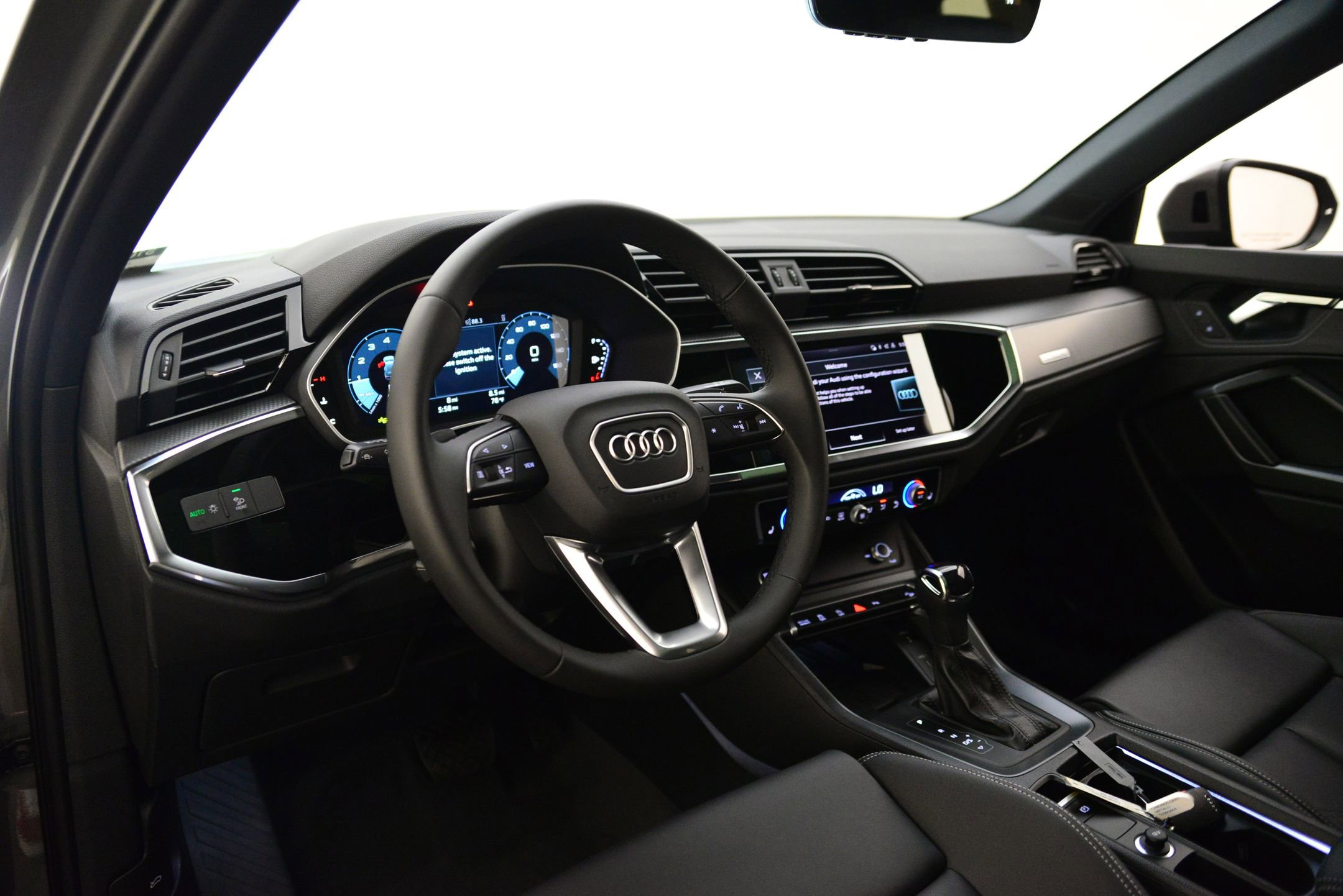 2025 Audi Q3 S line Premium photo 3