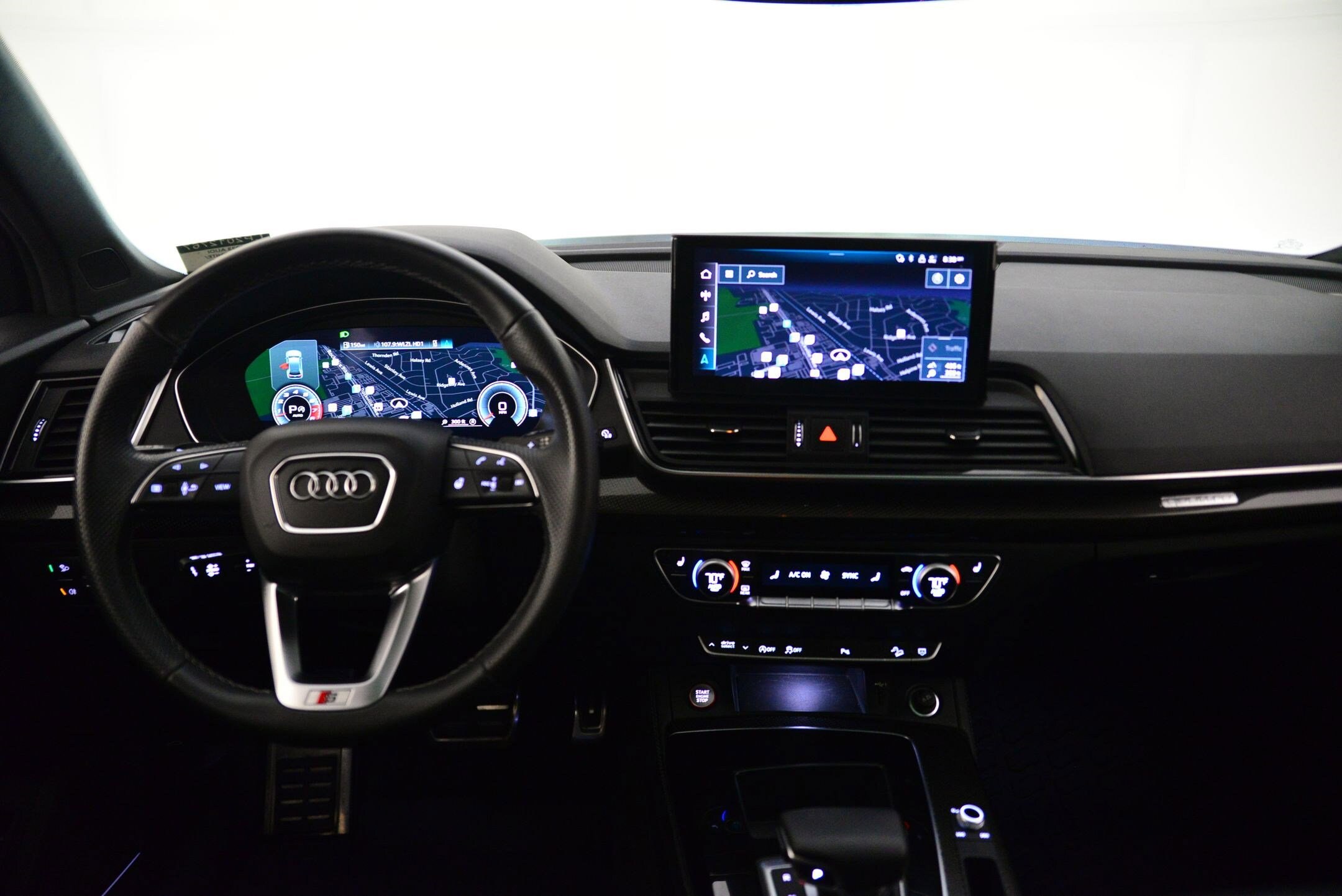 2023 Audi SQ5 Premium Plus photo 3