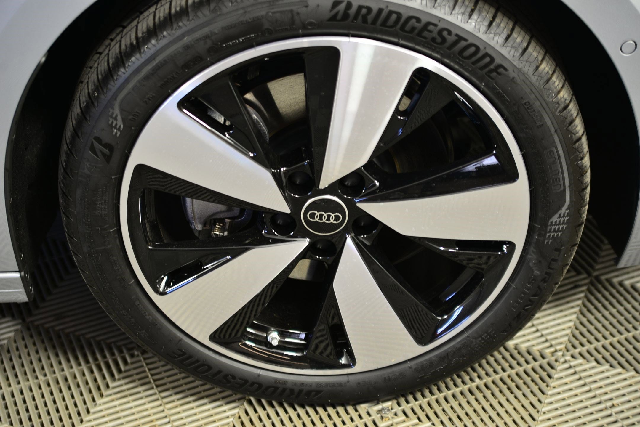 2025 Audi A5 Premium Plus - Photo 9