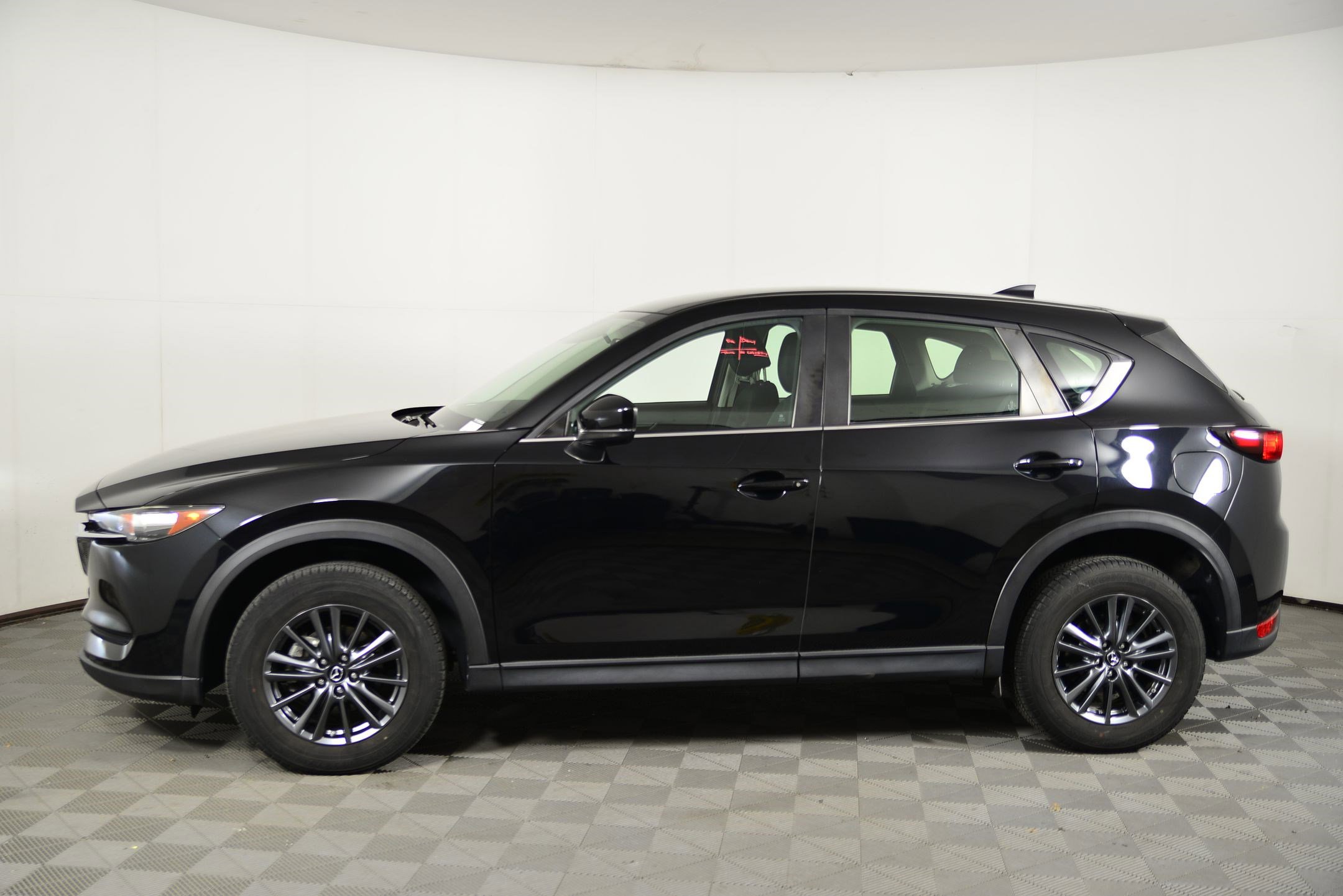 2019 Mazda CX-5 Sport photo 2