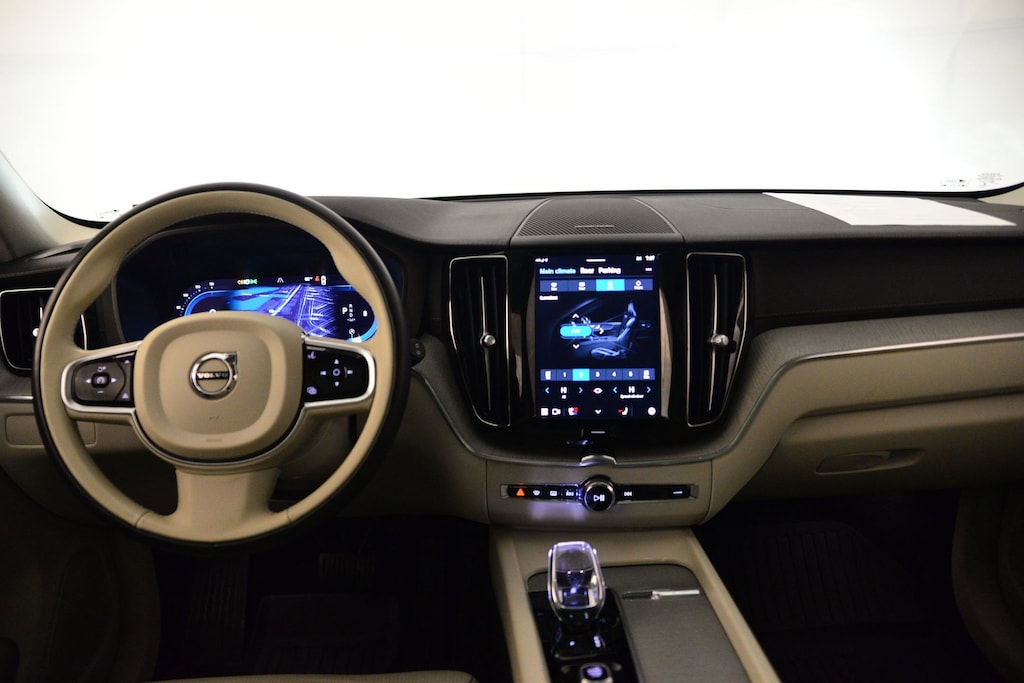 Used 2023 Volvo XC60 Ultimate Dark Theme SUV