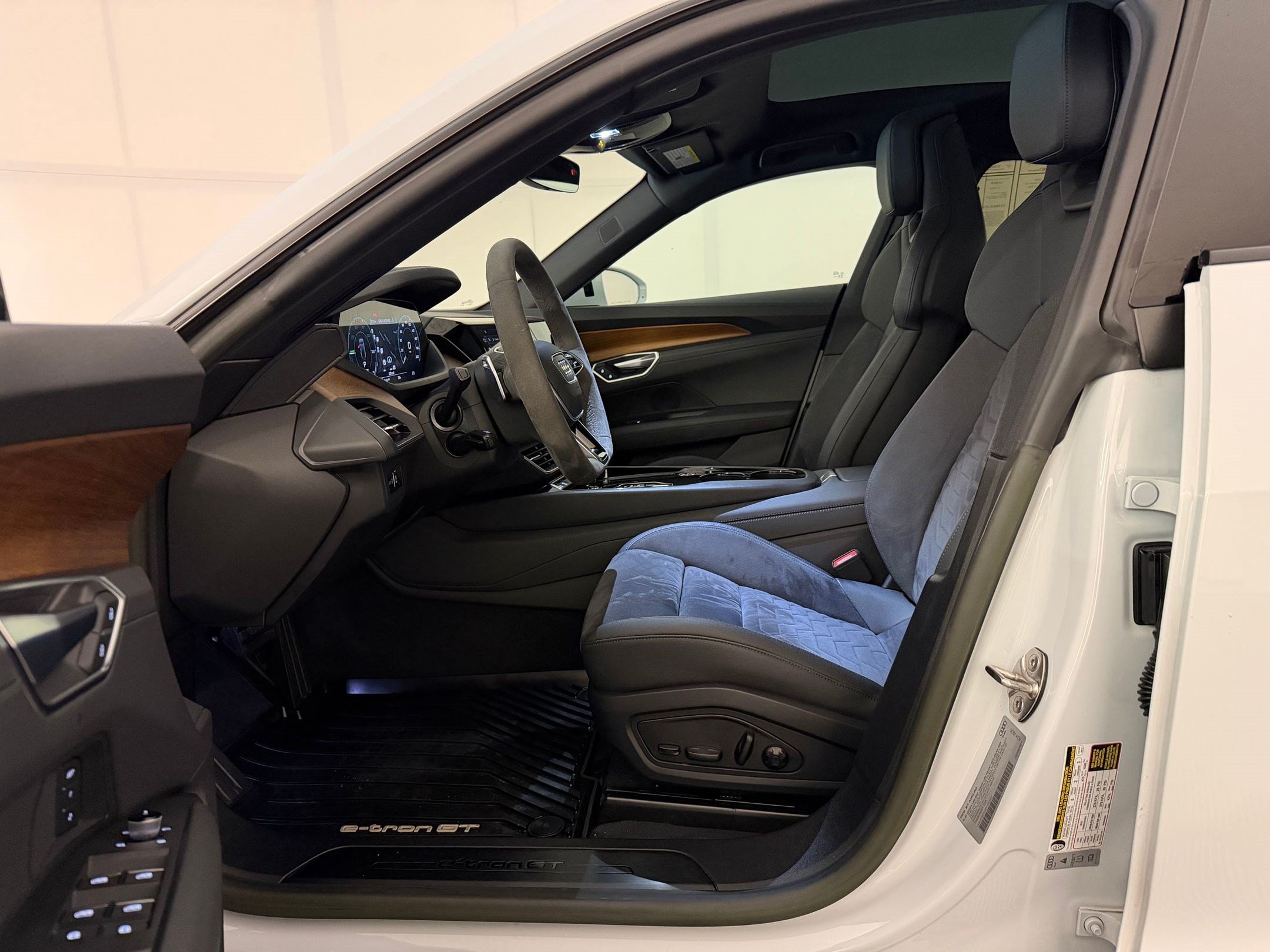 E-tron GT Premium Plus Sedan