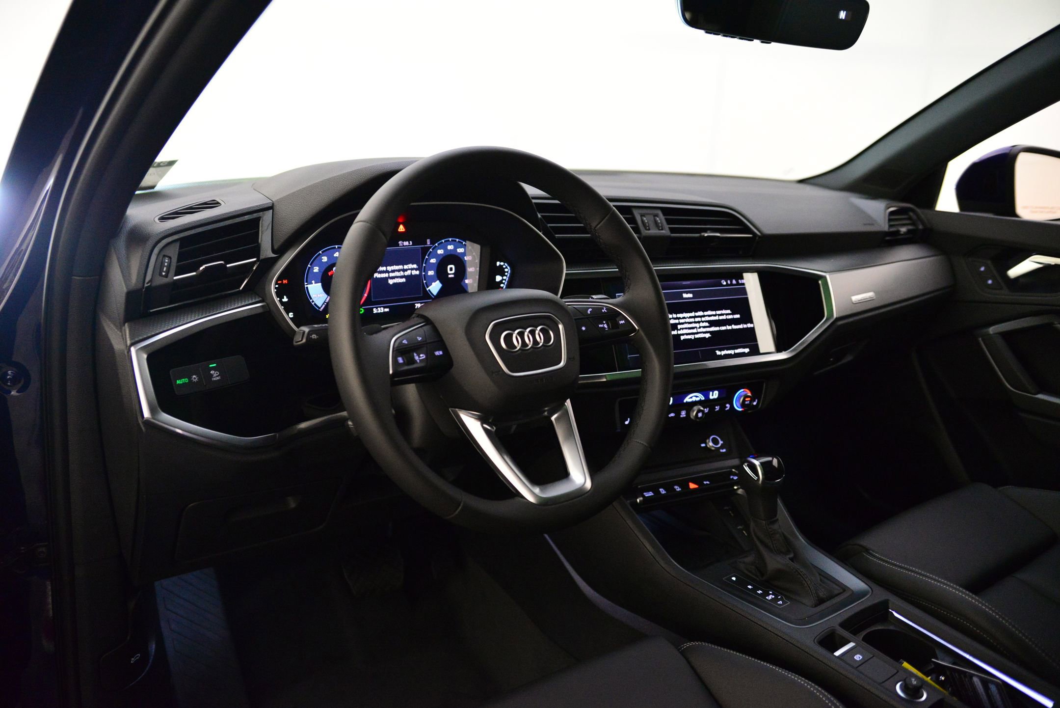 2025 Audi Q3 S line Premium photo 3