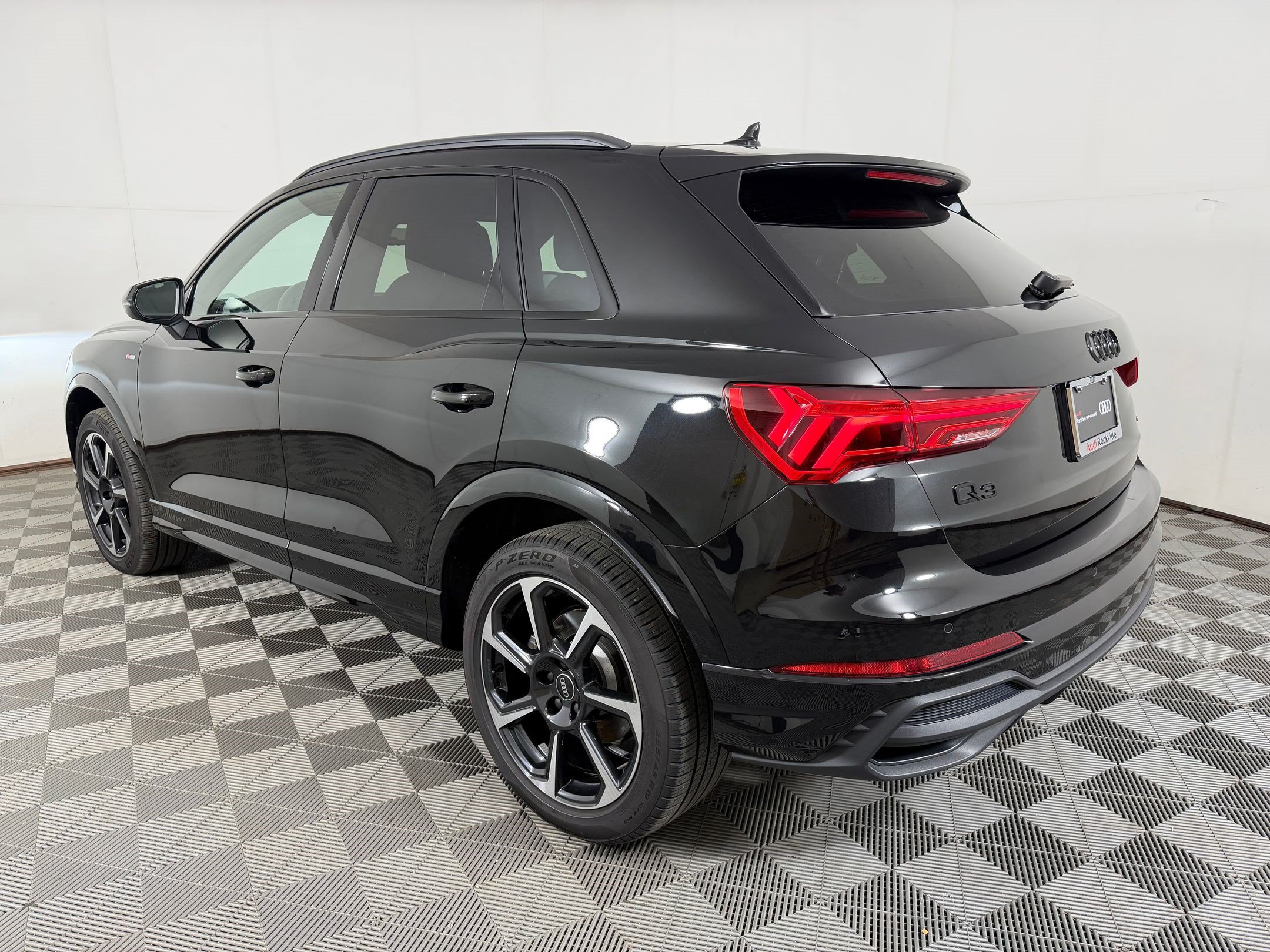 Q3 S Line Premium Plus SUV