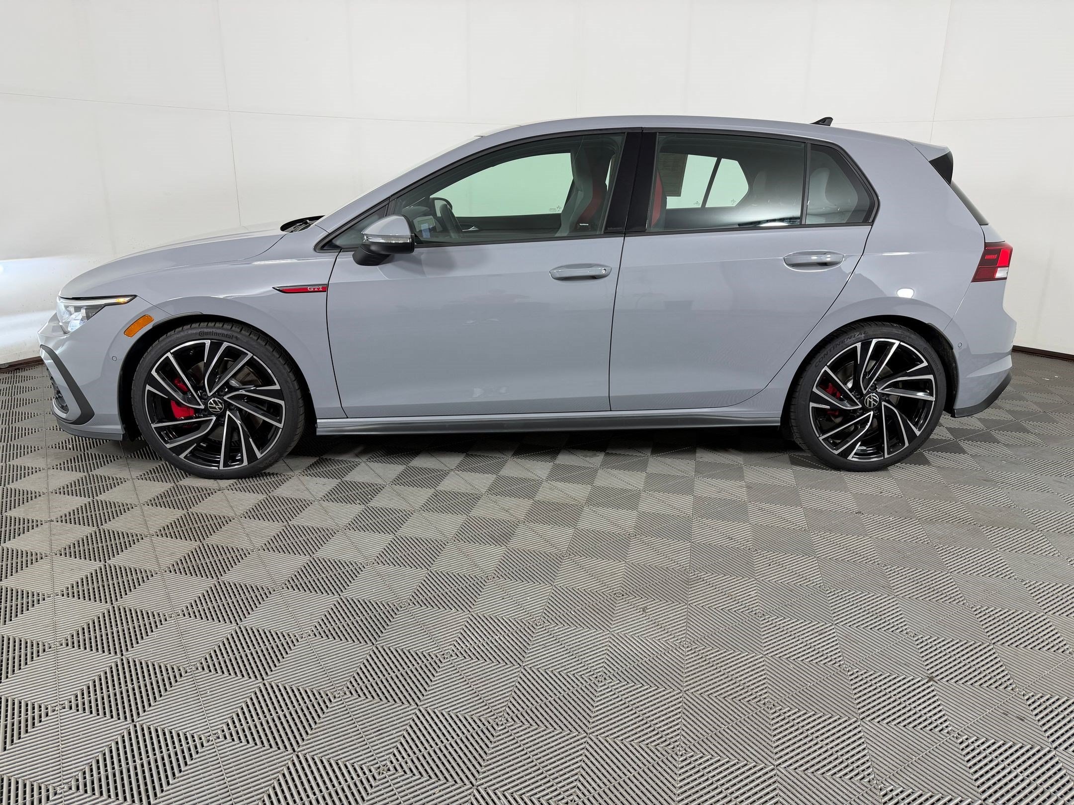 2024 Volkswagen Golf GTI Autobahn Hatchback