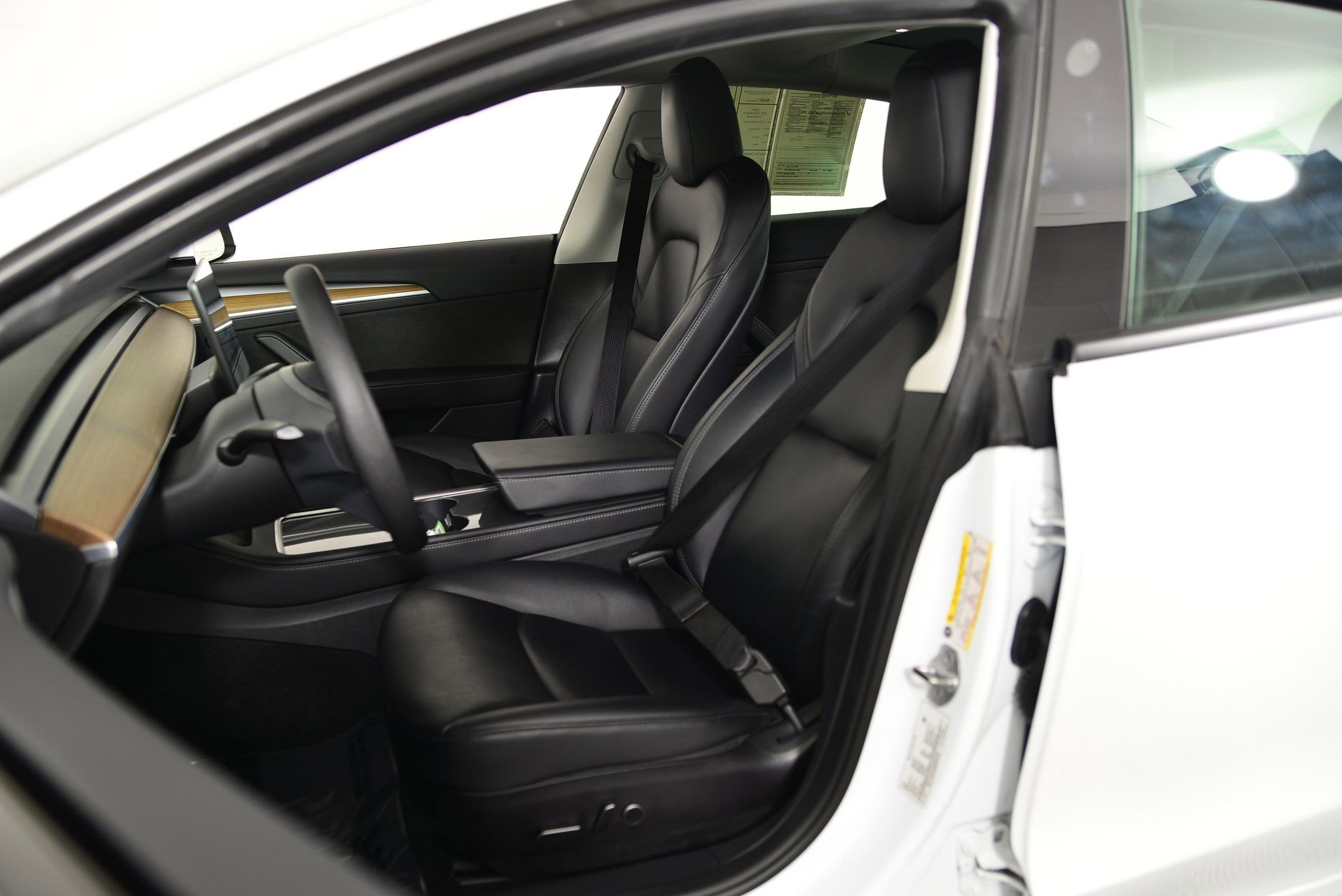 2022 Tesla Model 3 Long Range photo 4