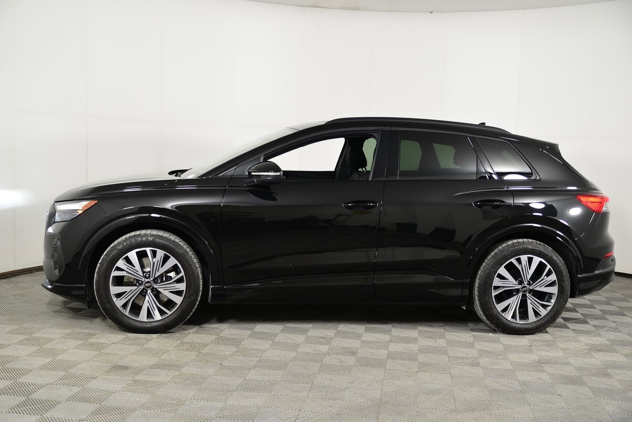 Used 2025 Audi Q4 e-tron Premium with VIN WA1A5BFZ0SP012970 for sale in Rockville, MD