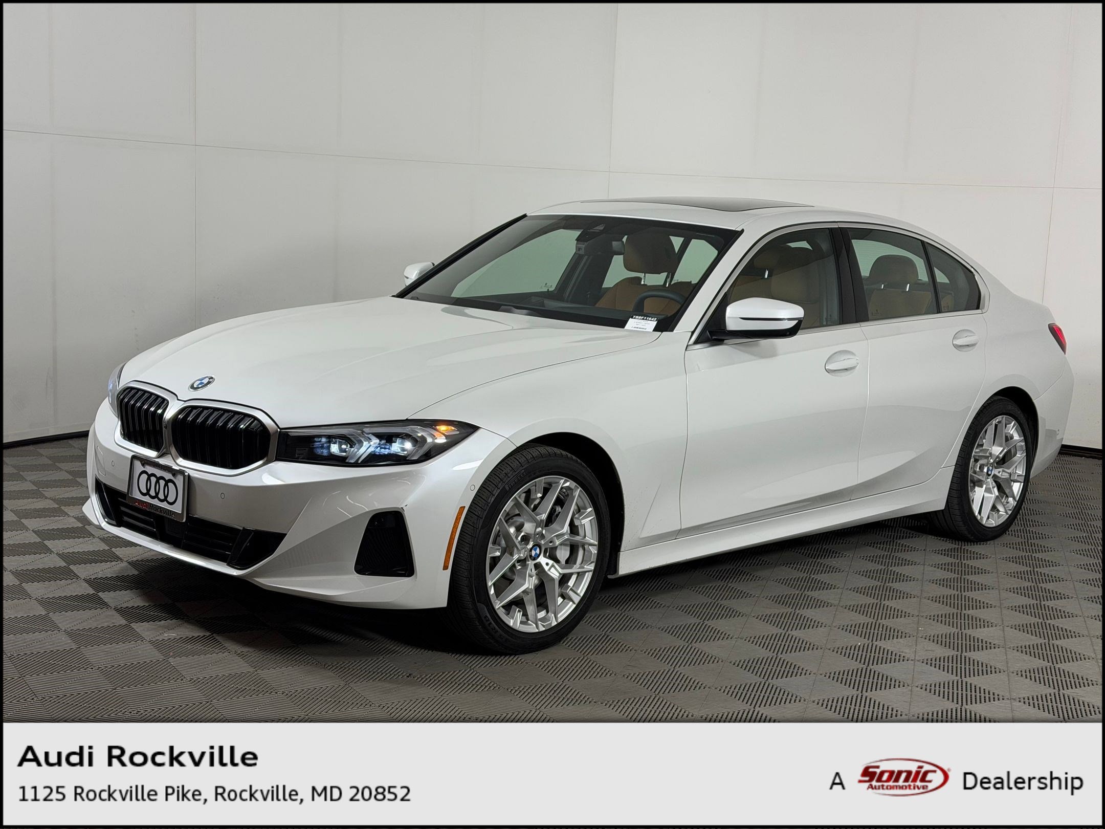 2025 BMW 3 Series 330i xDrive Sedan's photo