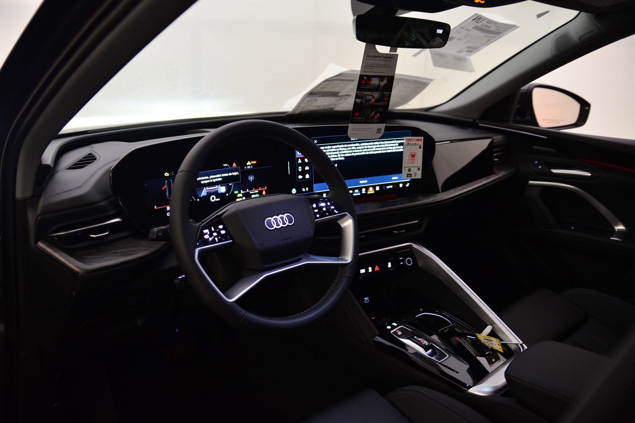 2025 Audi Q5 2.0T Premium Plus photo 3