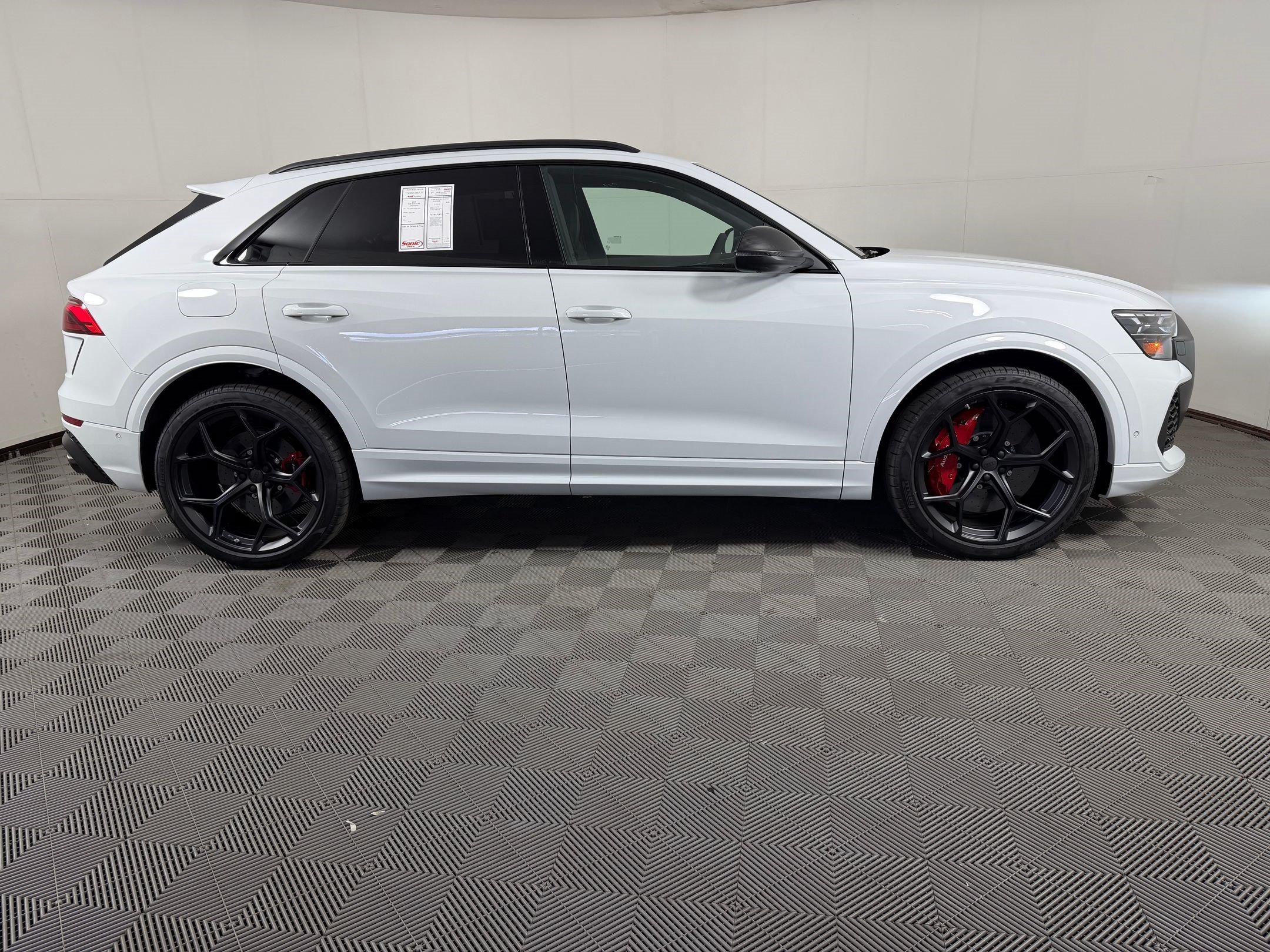 RS Q8 Performance SUV