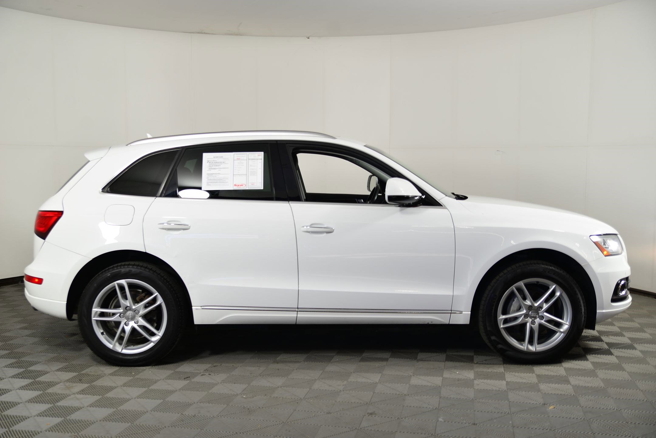 2017 Audi Q5 Premium Plus photo 2