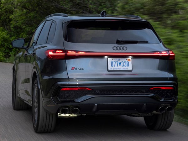 2025 Audi SQ5 Rear Angle