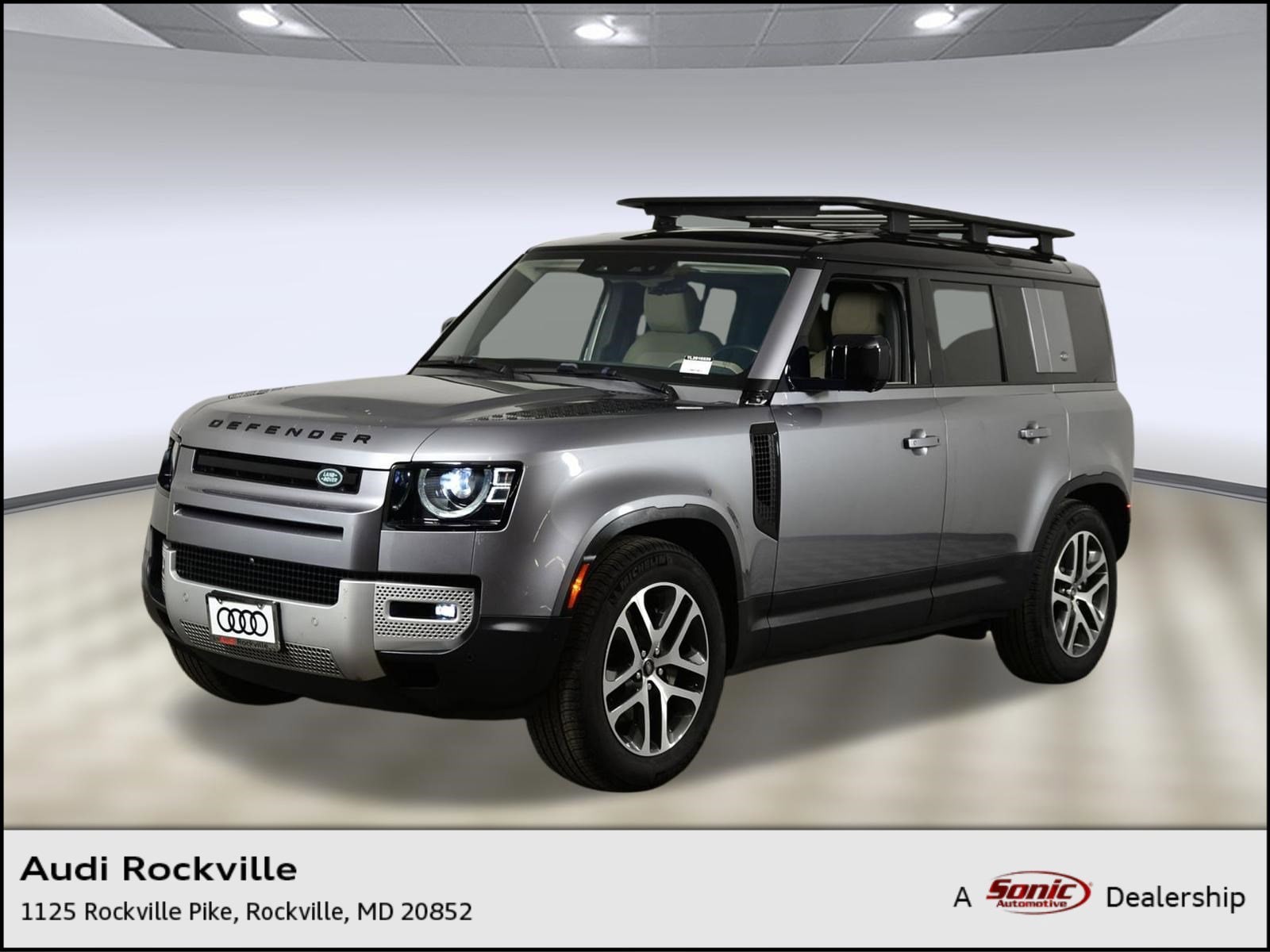 2020 Land Rover Defender SE's photo