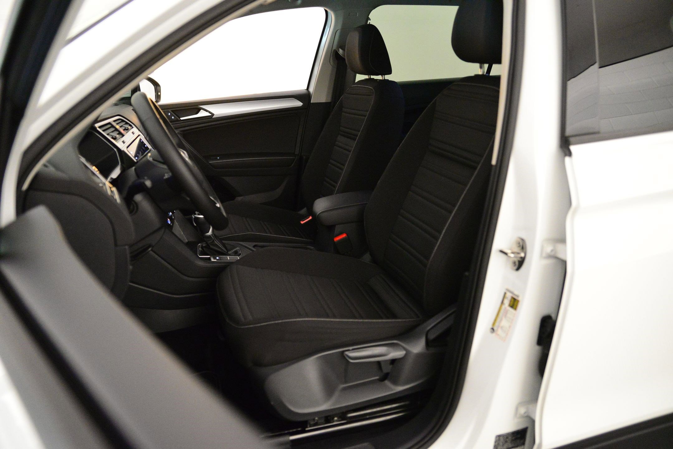 2024 Volkswagen Tiguan S photo 4