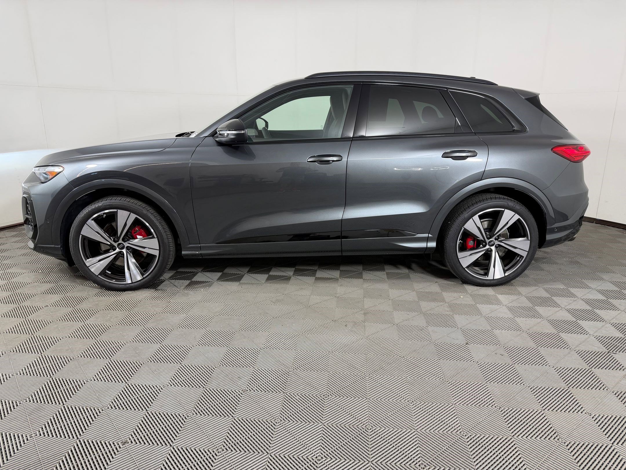 SQ5 Prestige SUV