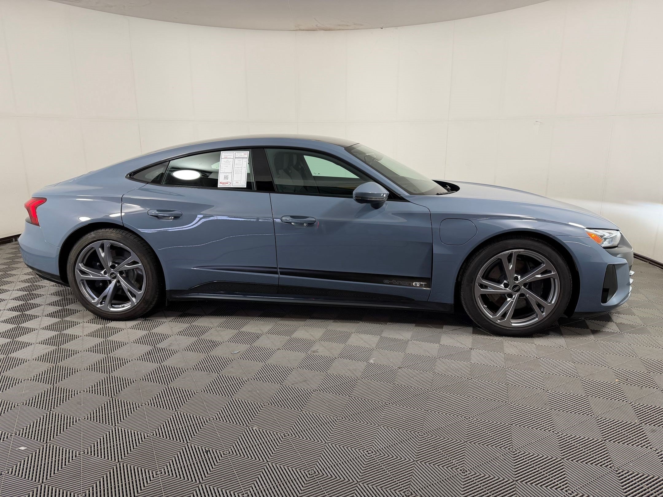 E-tron GT Premium Plus Sedan