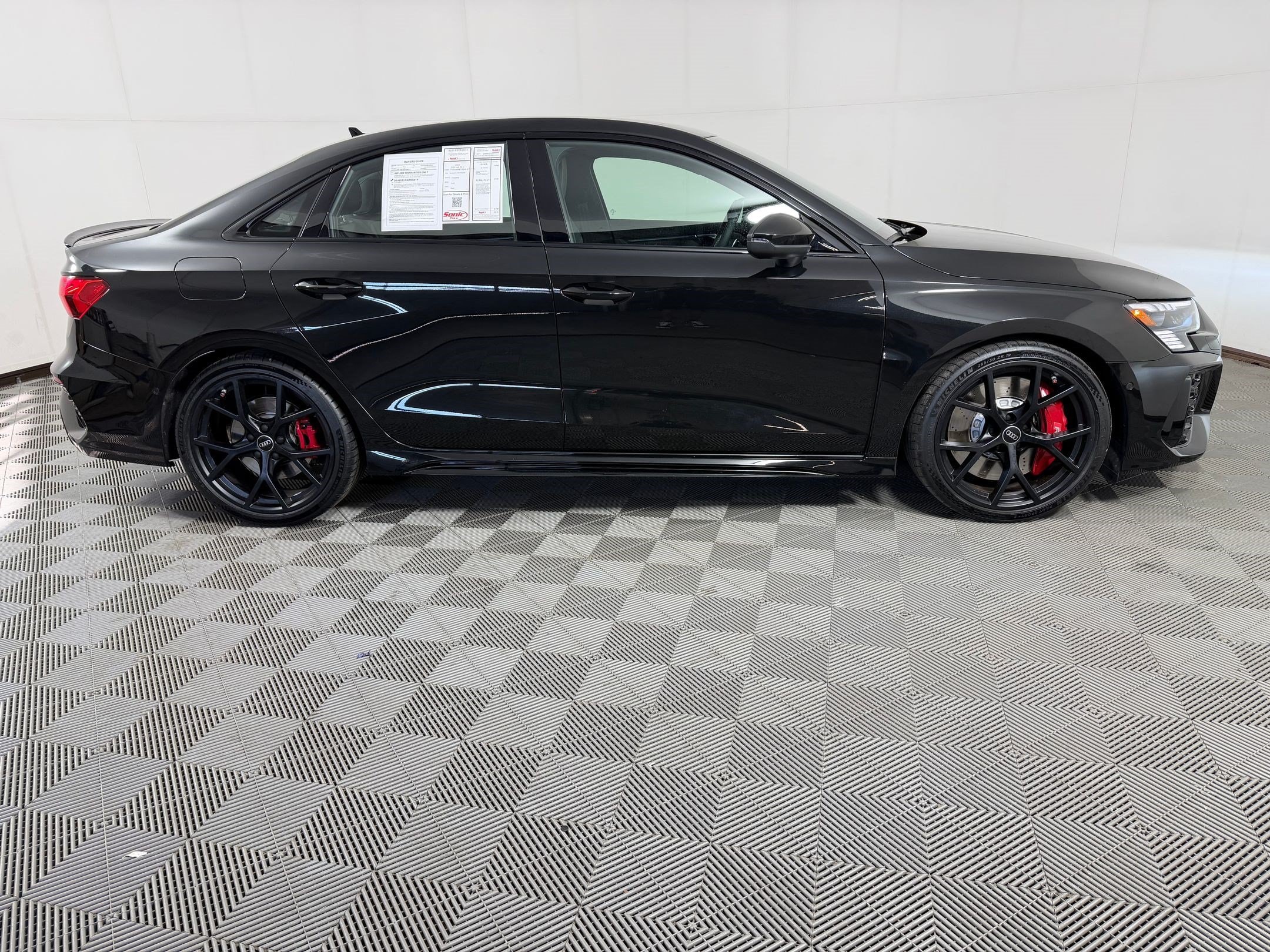 RS 3 RS 3 Sedan TFSI Quattro S Tronic (2.5 TFSI) Sedan