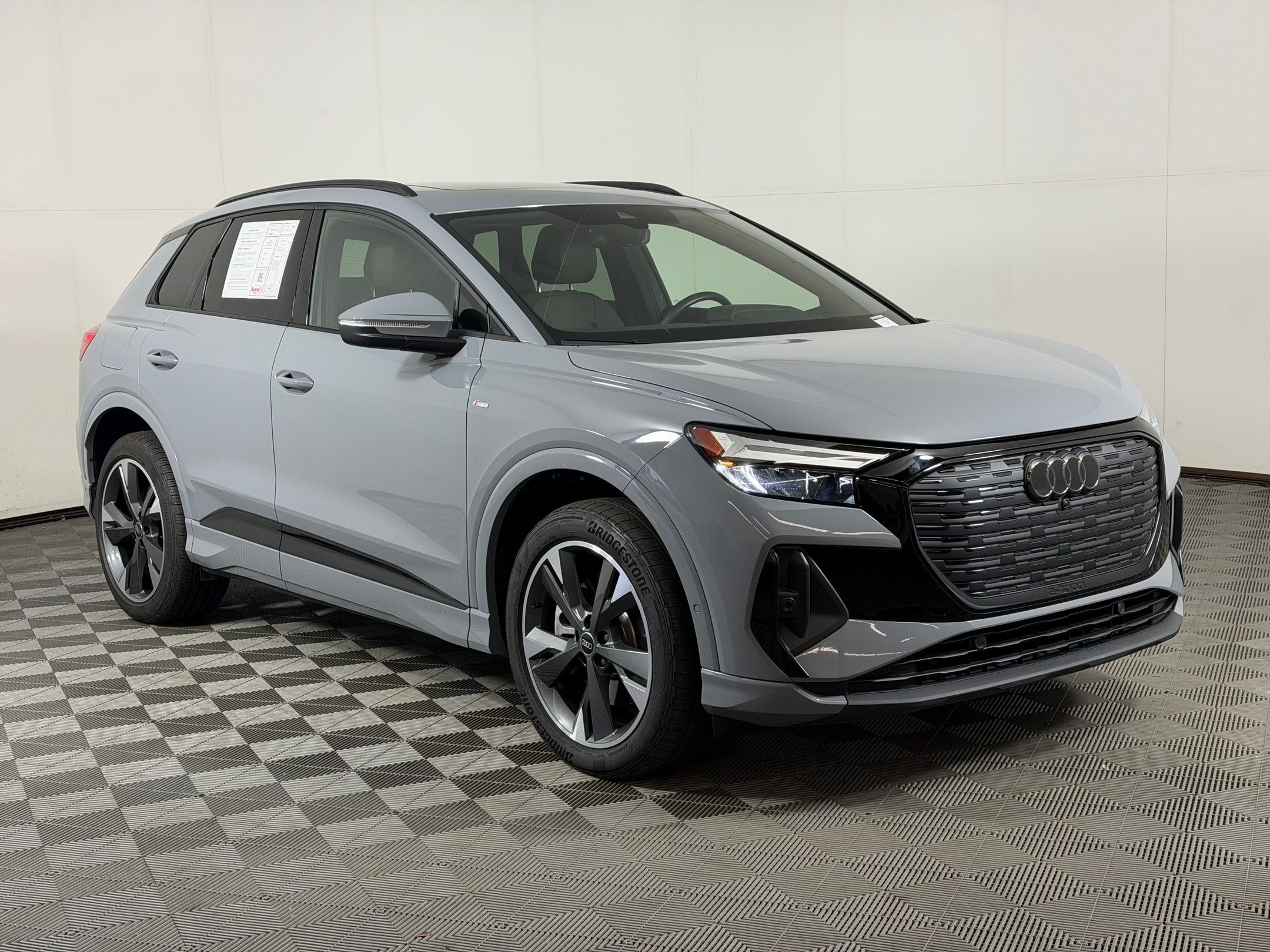 Q4 E-tron Premium Plus SUV