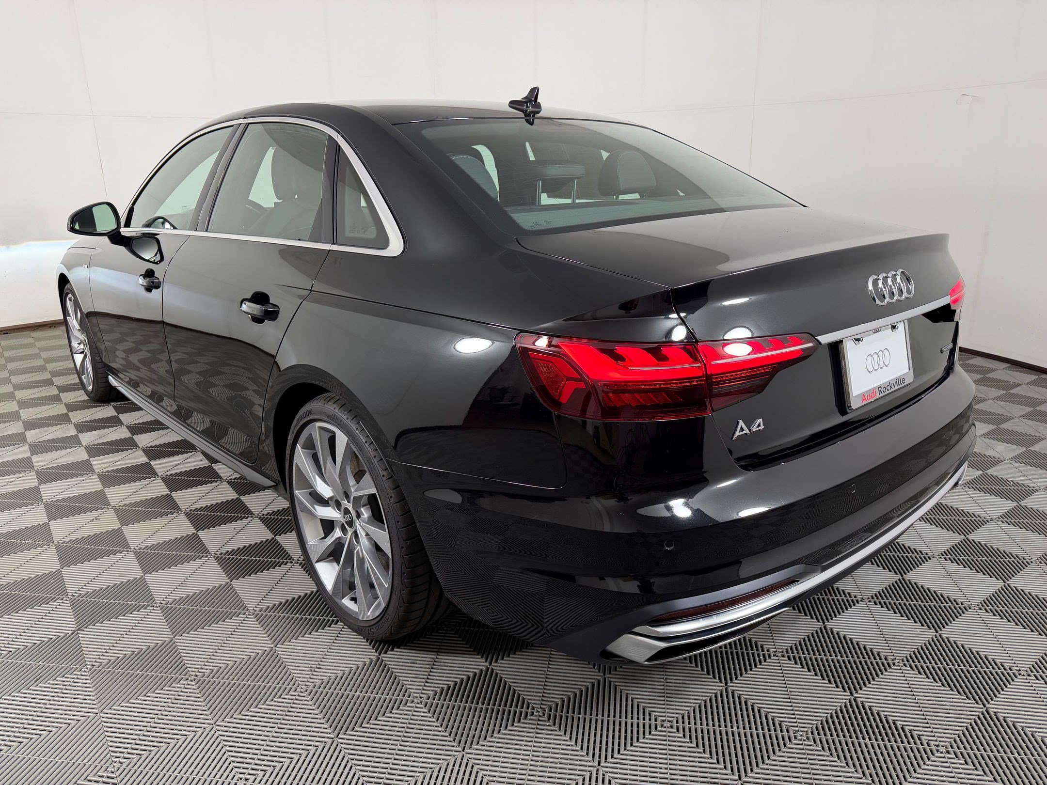 A4 S Line Premium Plus Sedan