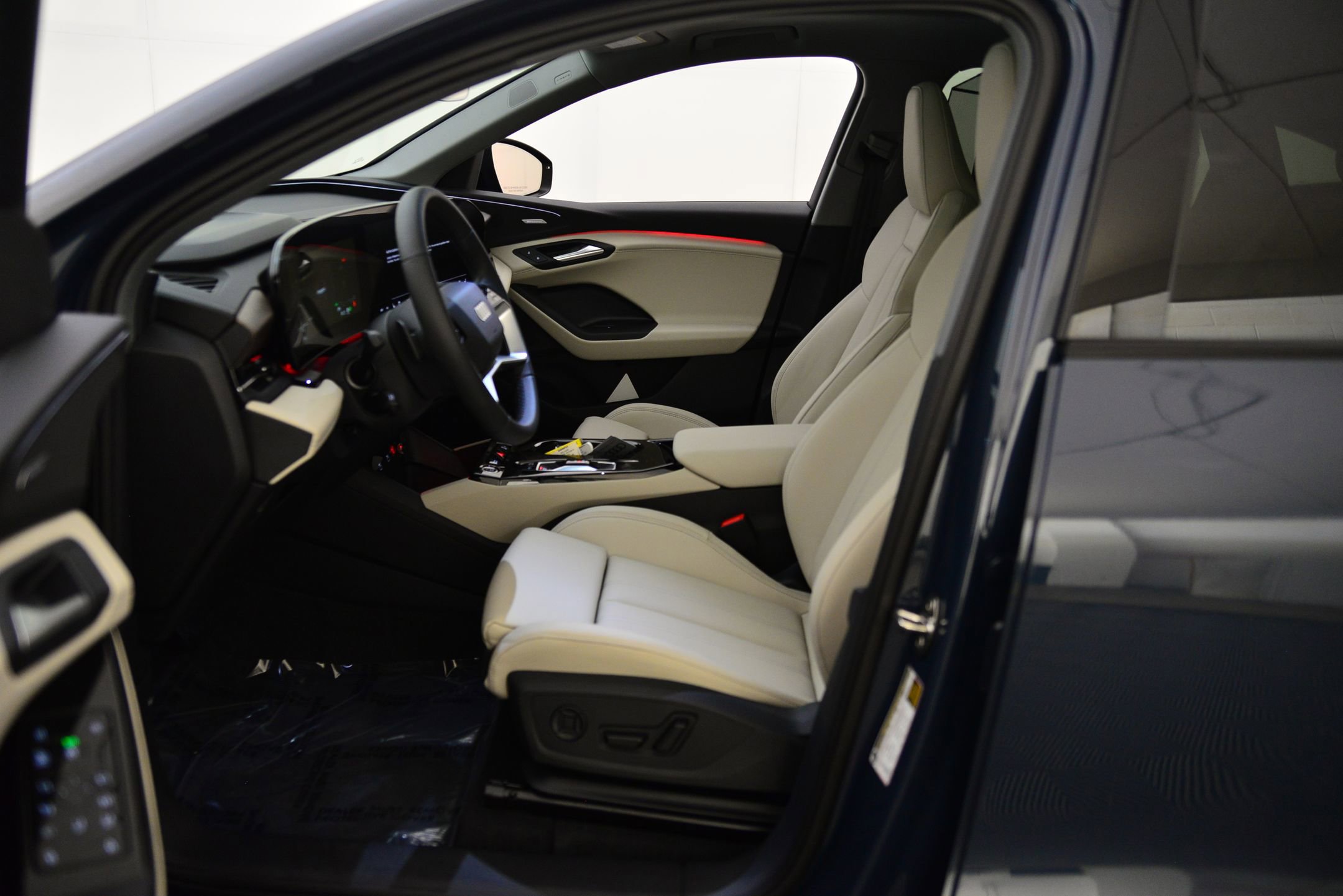 2025 Audi Q6 E-tron Premium Plus photo 4