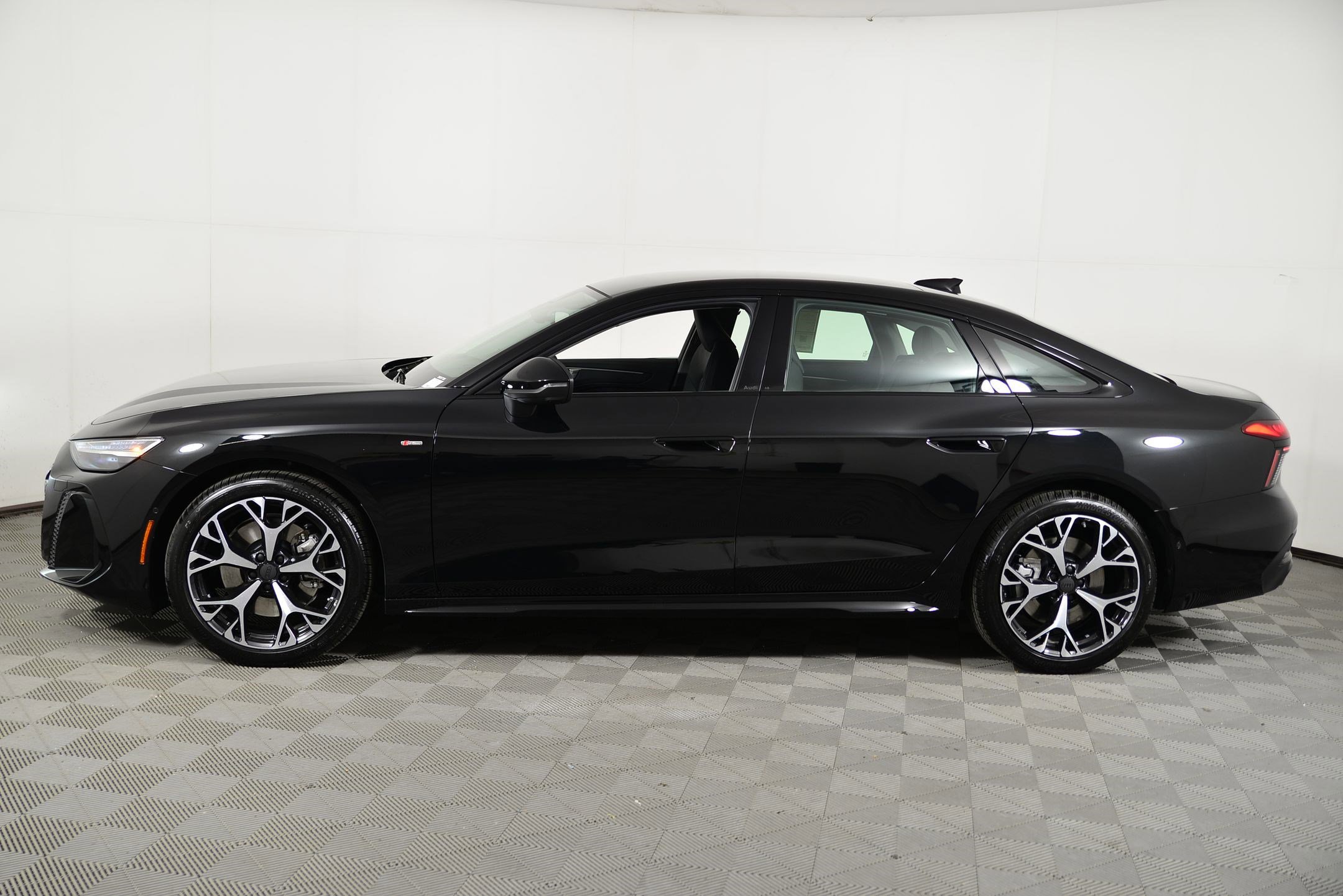 2026 Audi A6 Quattro Premium Plus photo 2