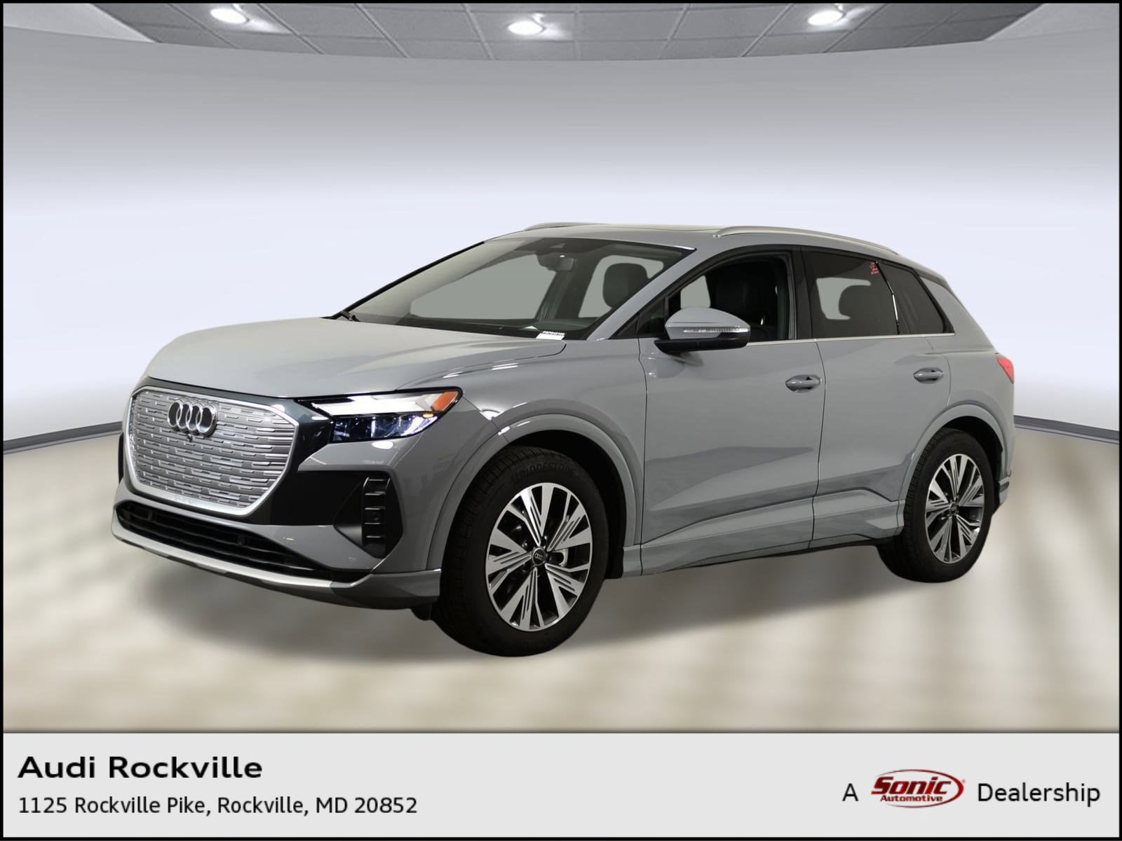 2025 Audi Q4 e-tron Premium's photo