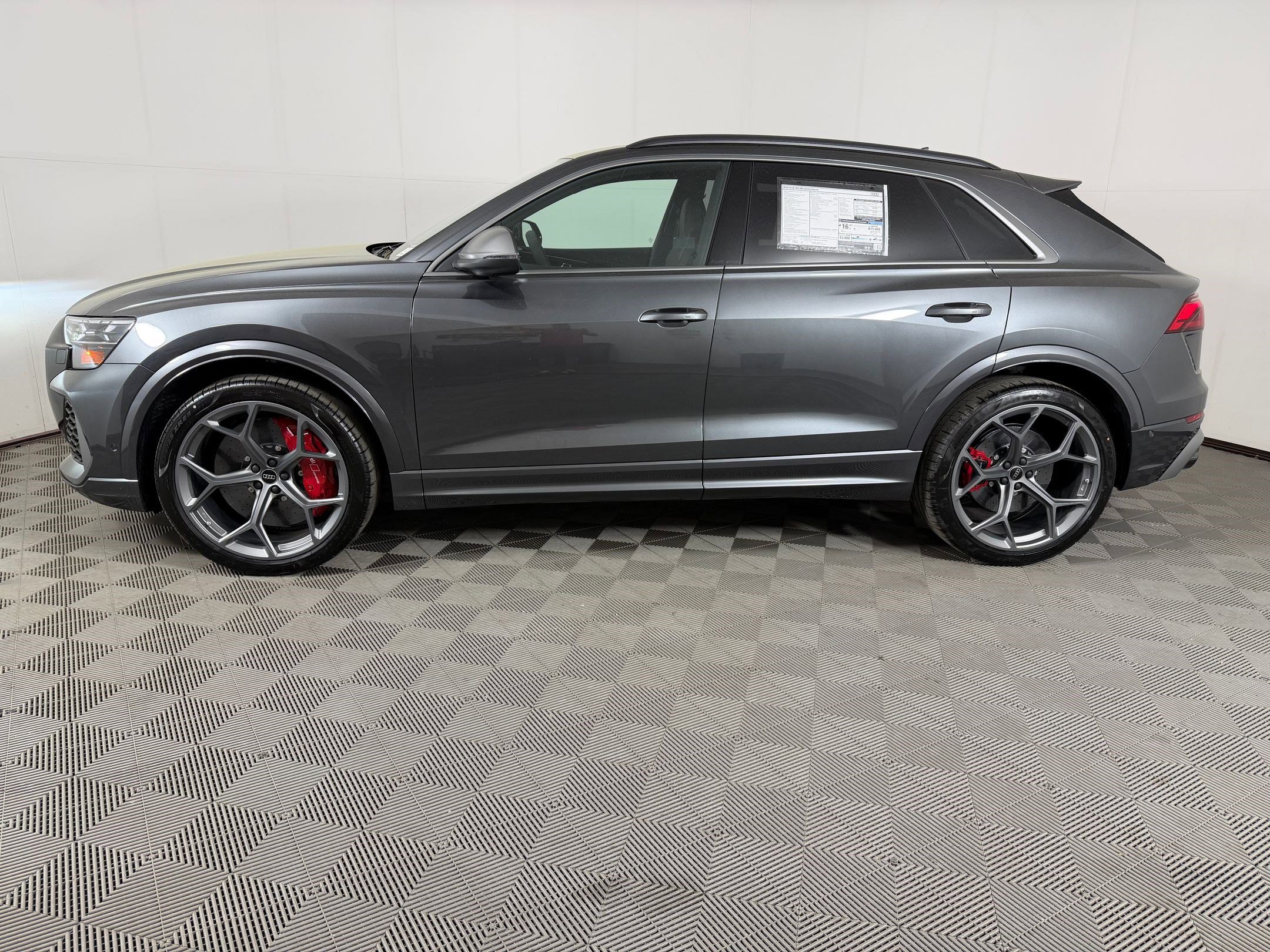 RS Q8 Performance SUV