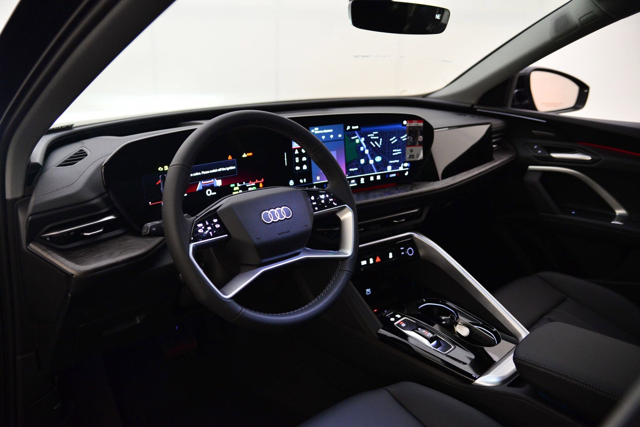 2025 Audi Q5 2.0T Premium Plus photo 3