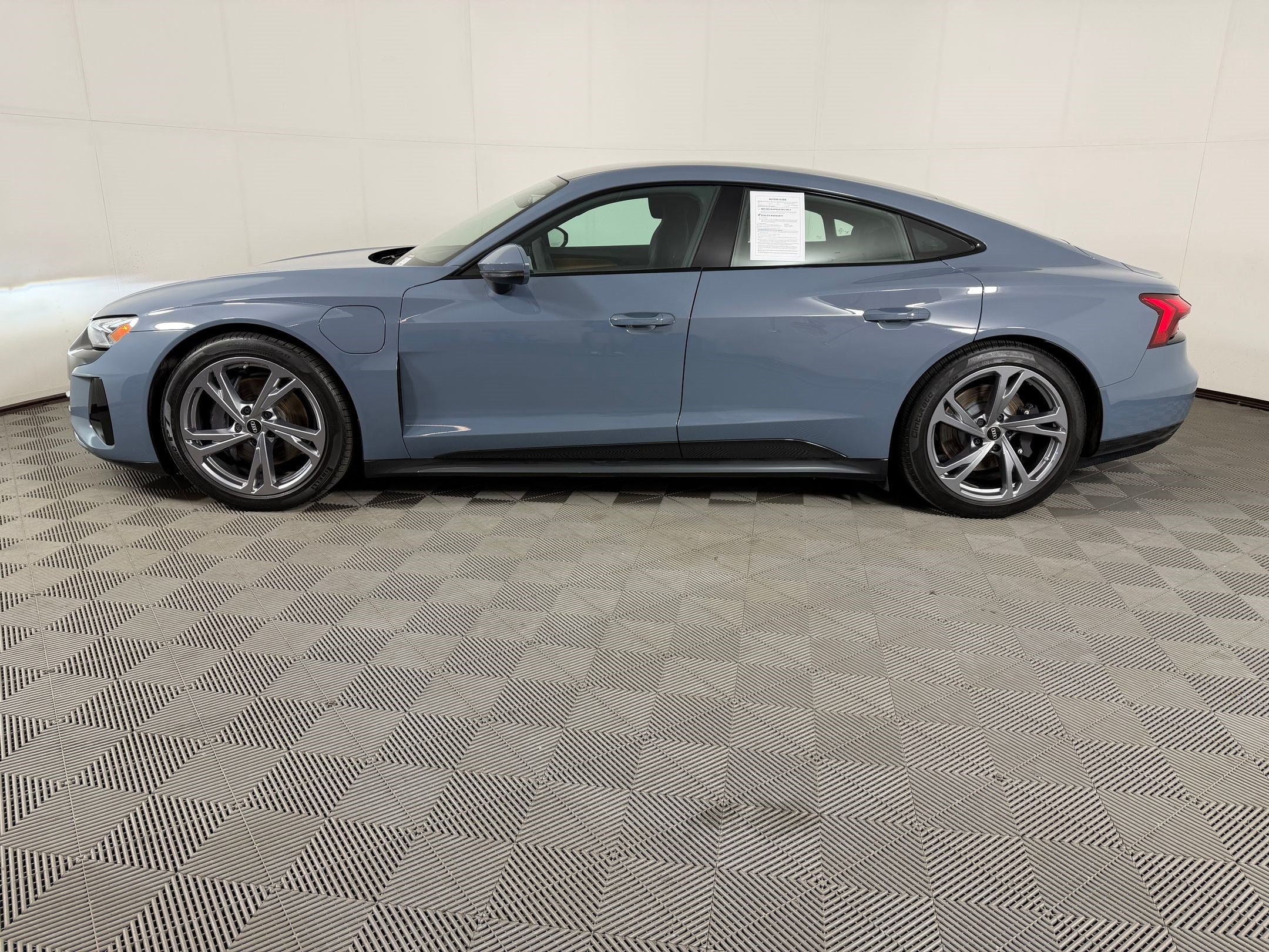 E-tron GT Premium Plus Sedan