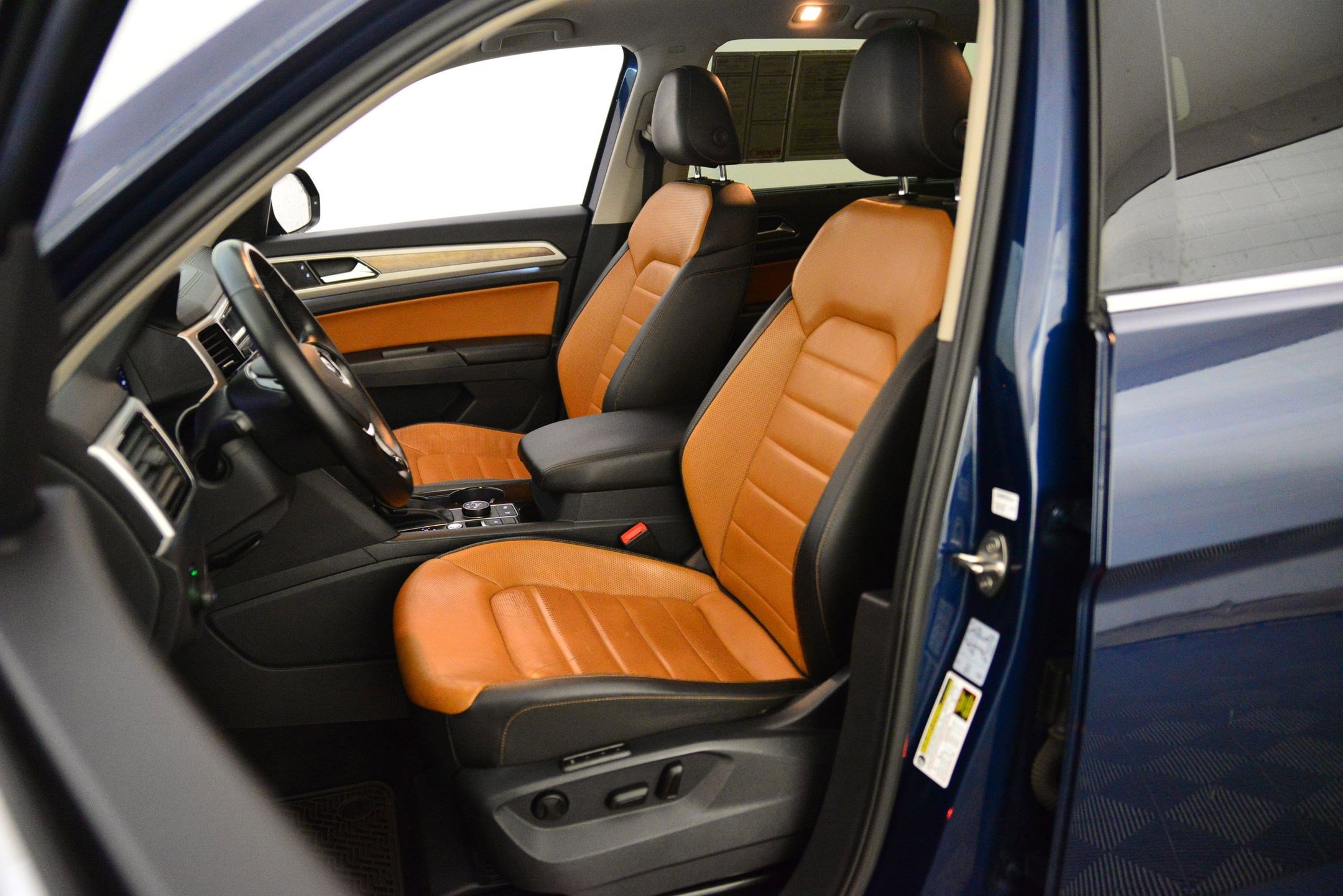 2018 Volkswagen Atlas V6 SEL Premium photo 4