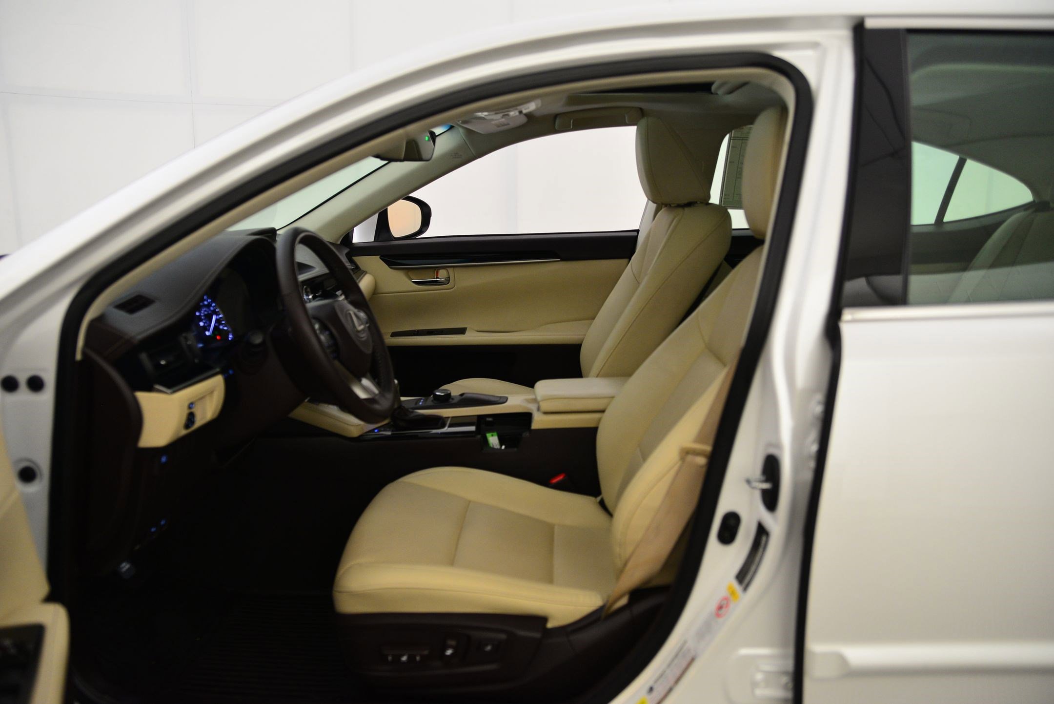 2018 Lexus ES 350 photo 3